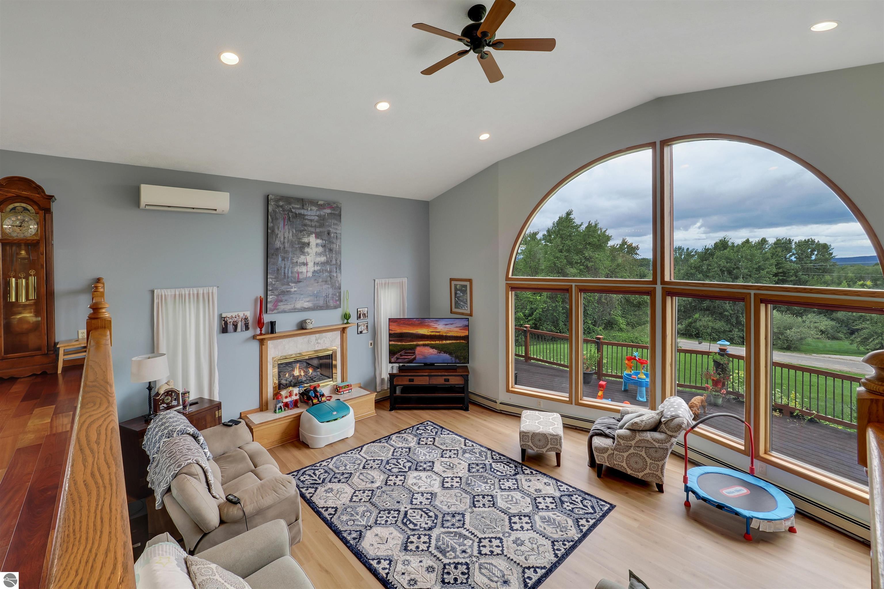 1182 Cerro Drive