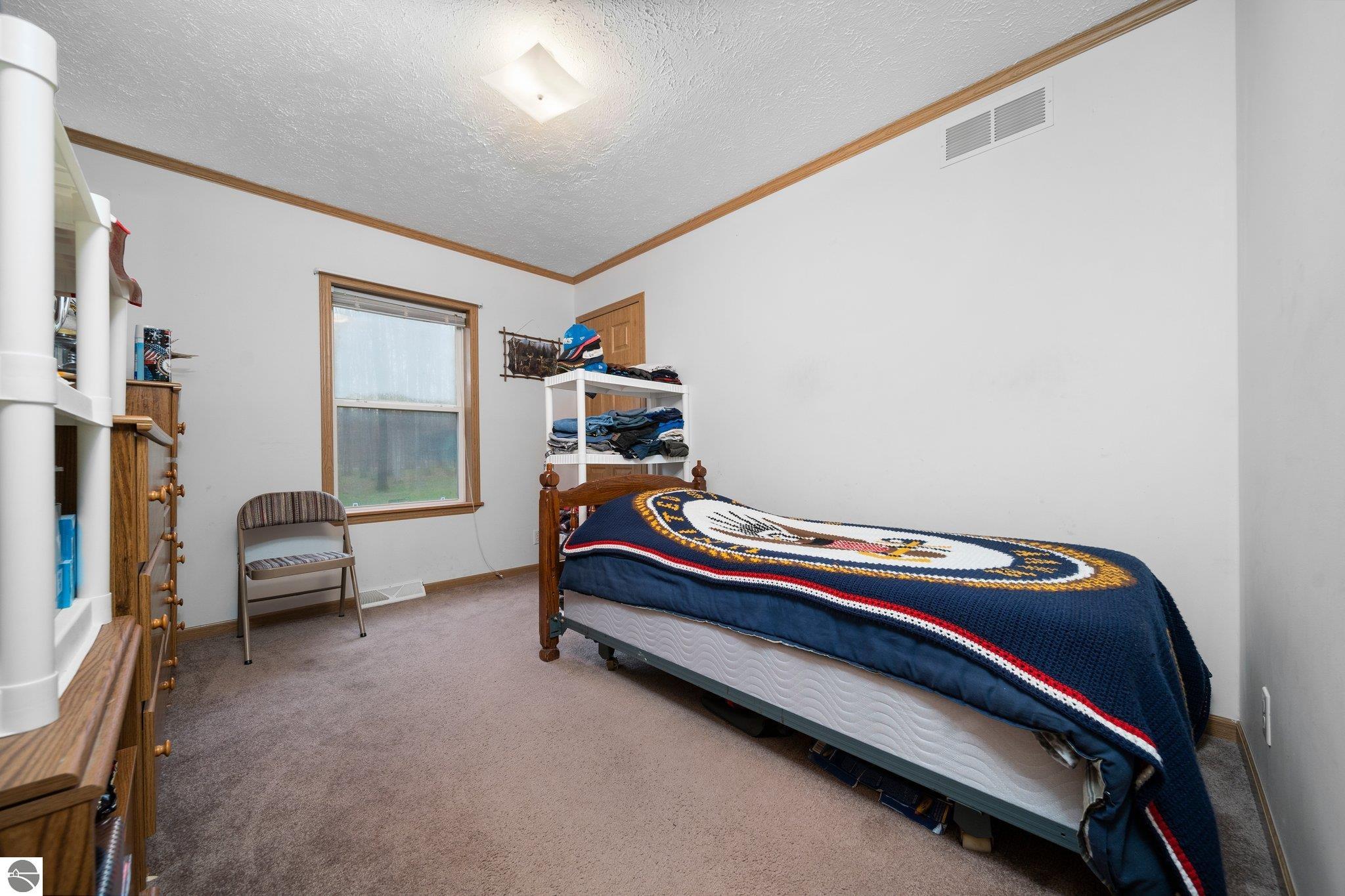 5612 (5 acres) Twin Lake Road, NE