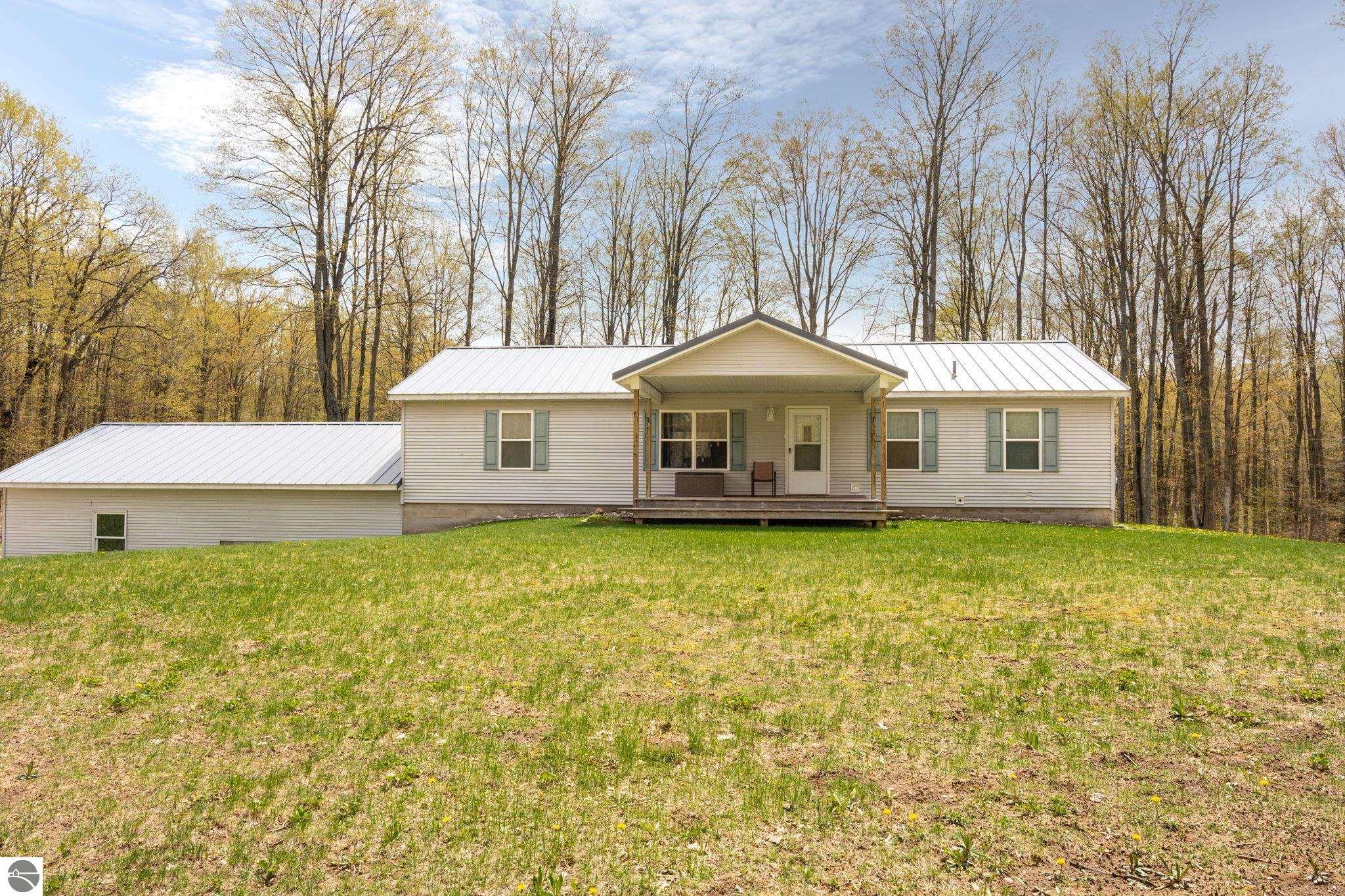 5612 (5 acres) Twin Lake Road, NE