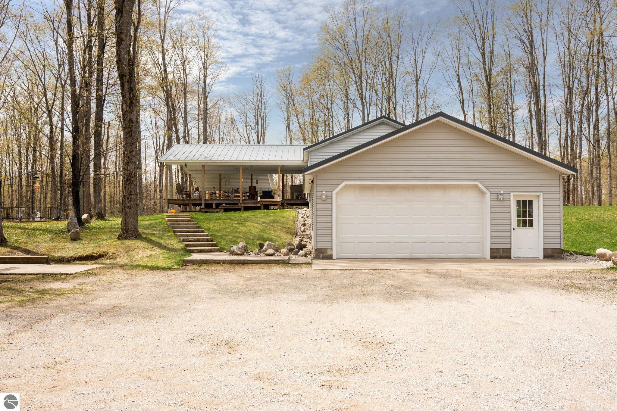 5612 (5 acres) Twin Lake Road, NE