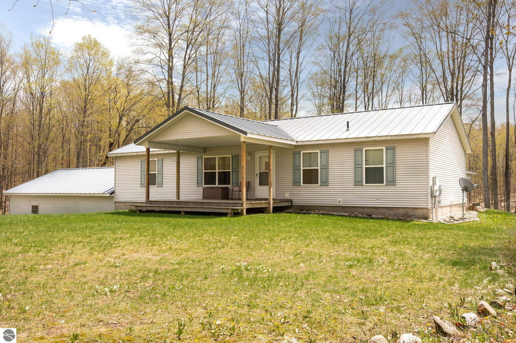 5612 (5 acres) Twin Lake Road, NE