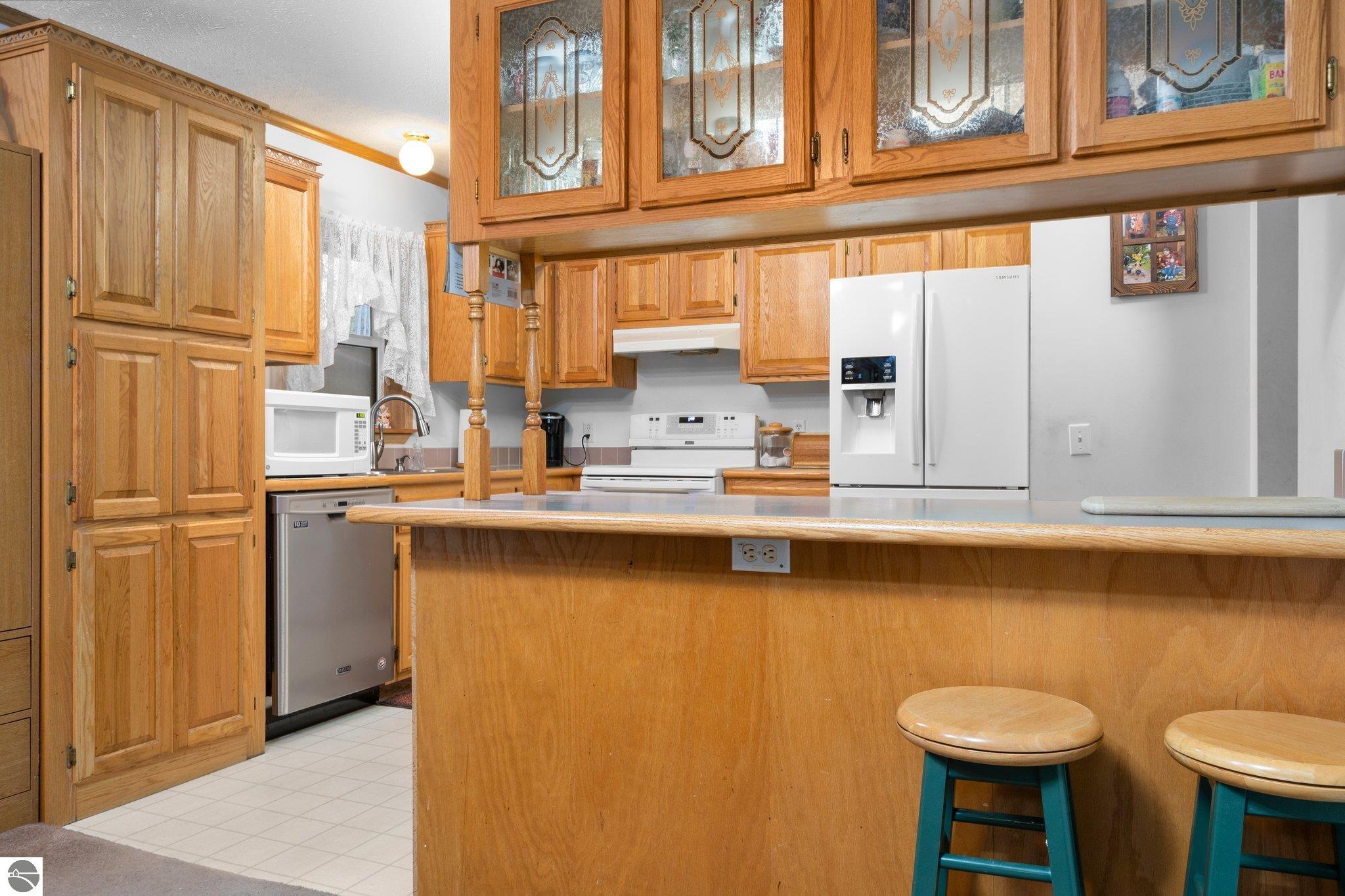5612 (5 acres) Twin Lake Road, NE