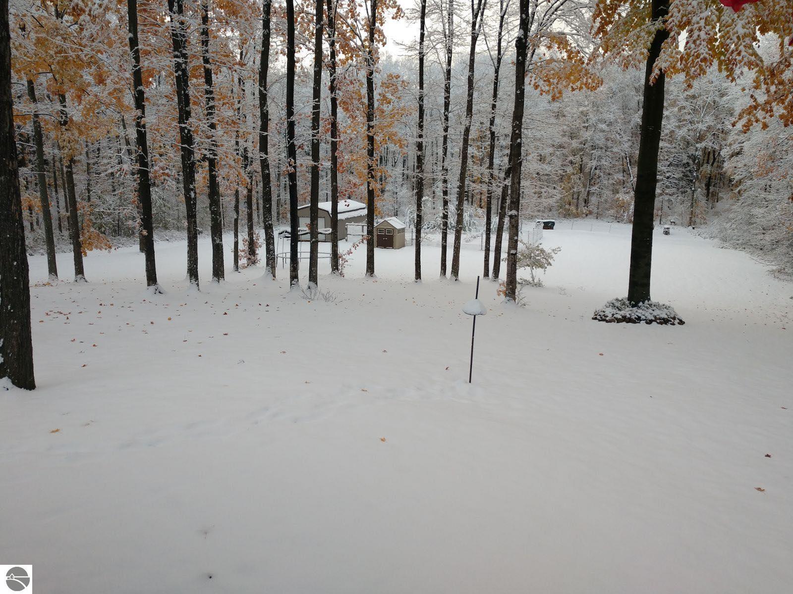 5612 (5 acres) Twin Lake Road, NE