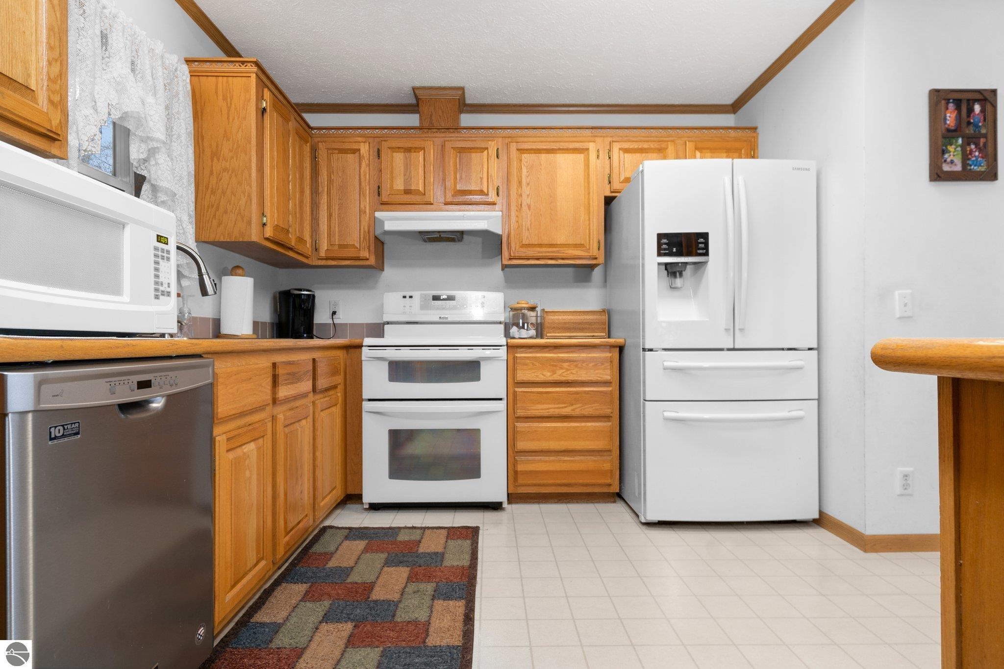 5612 (5 acres) Twin Lake Road, NE
