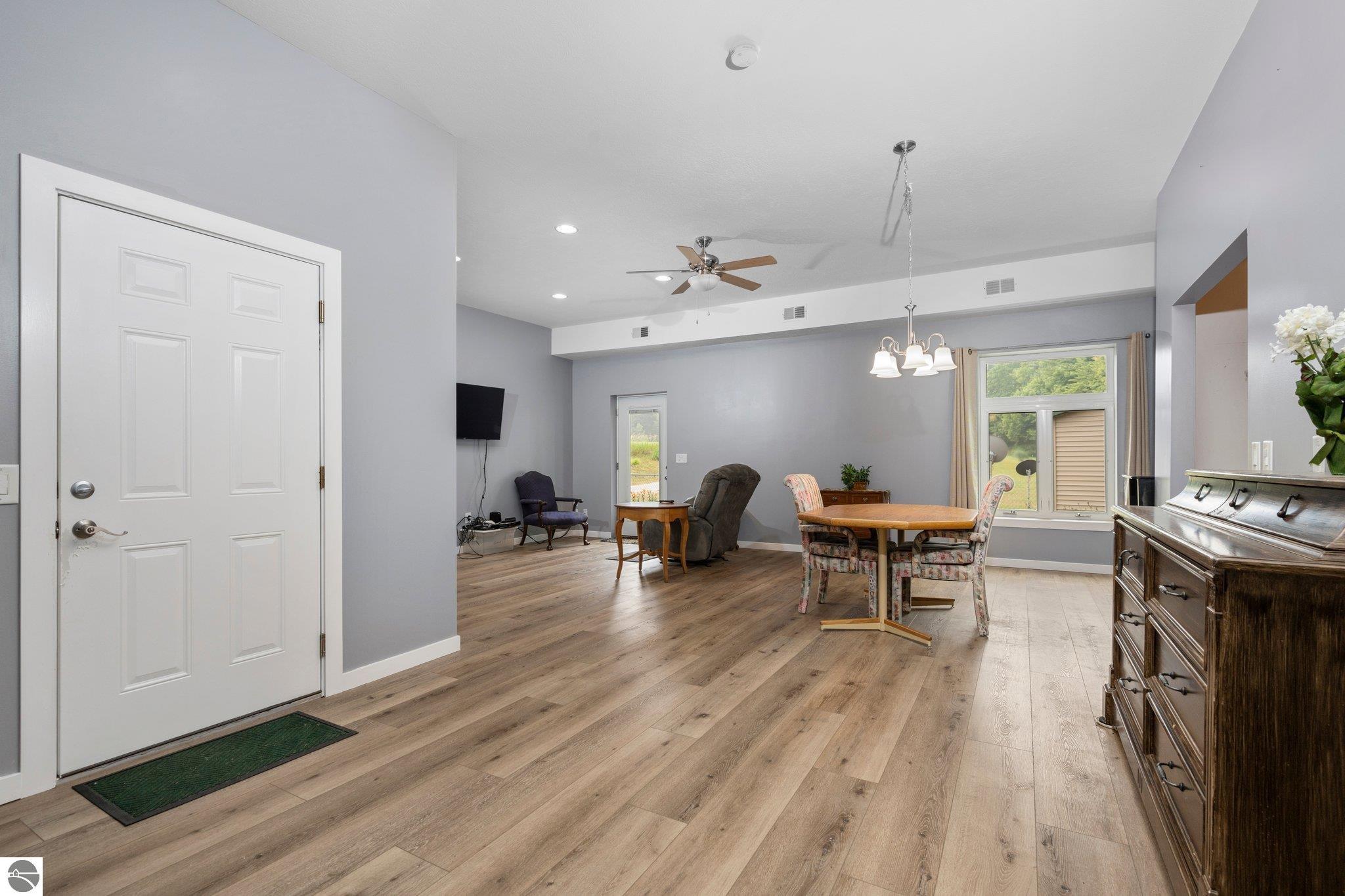 8157 Crisp Road