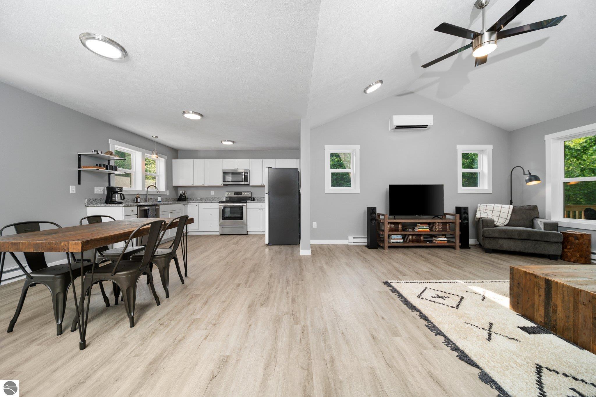 11125 Mason Point