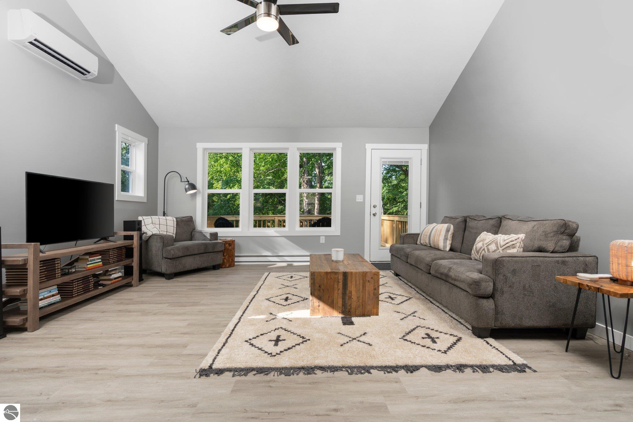 11125 Mason Point