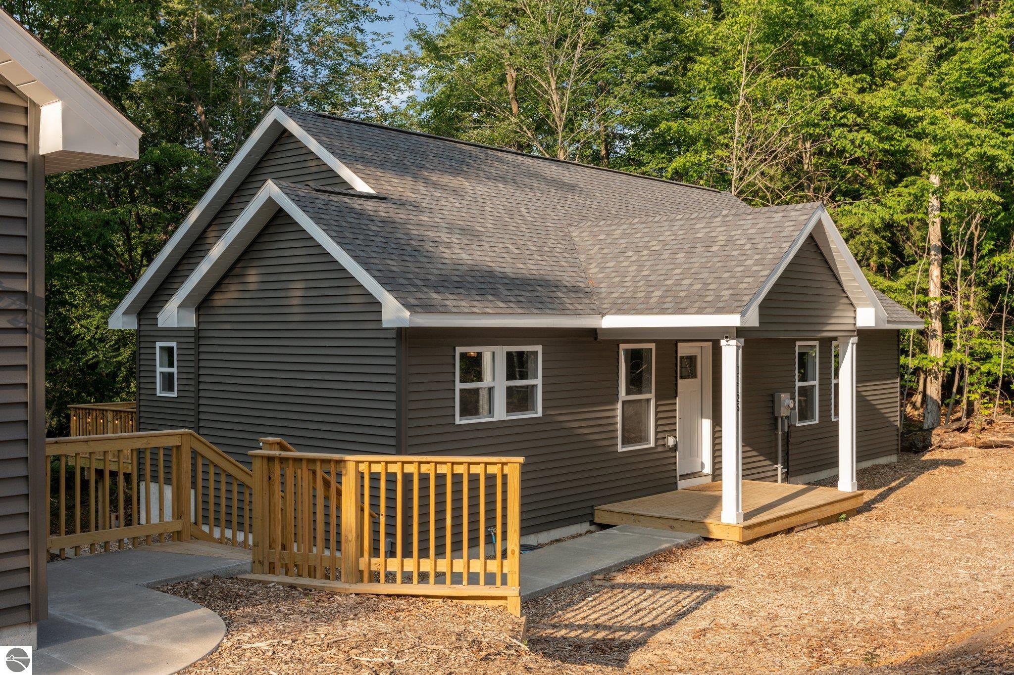 11125 Mason Point