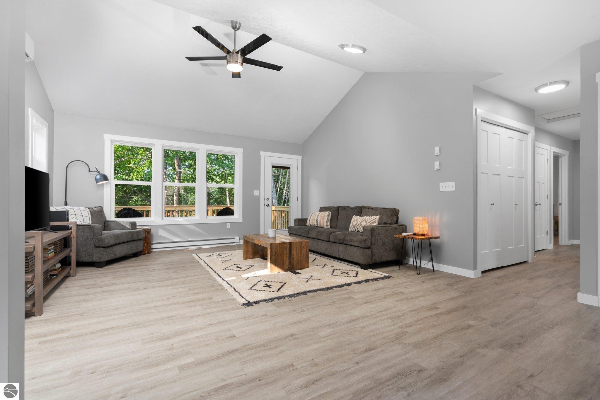 11125 Mason Point