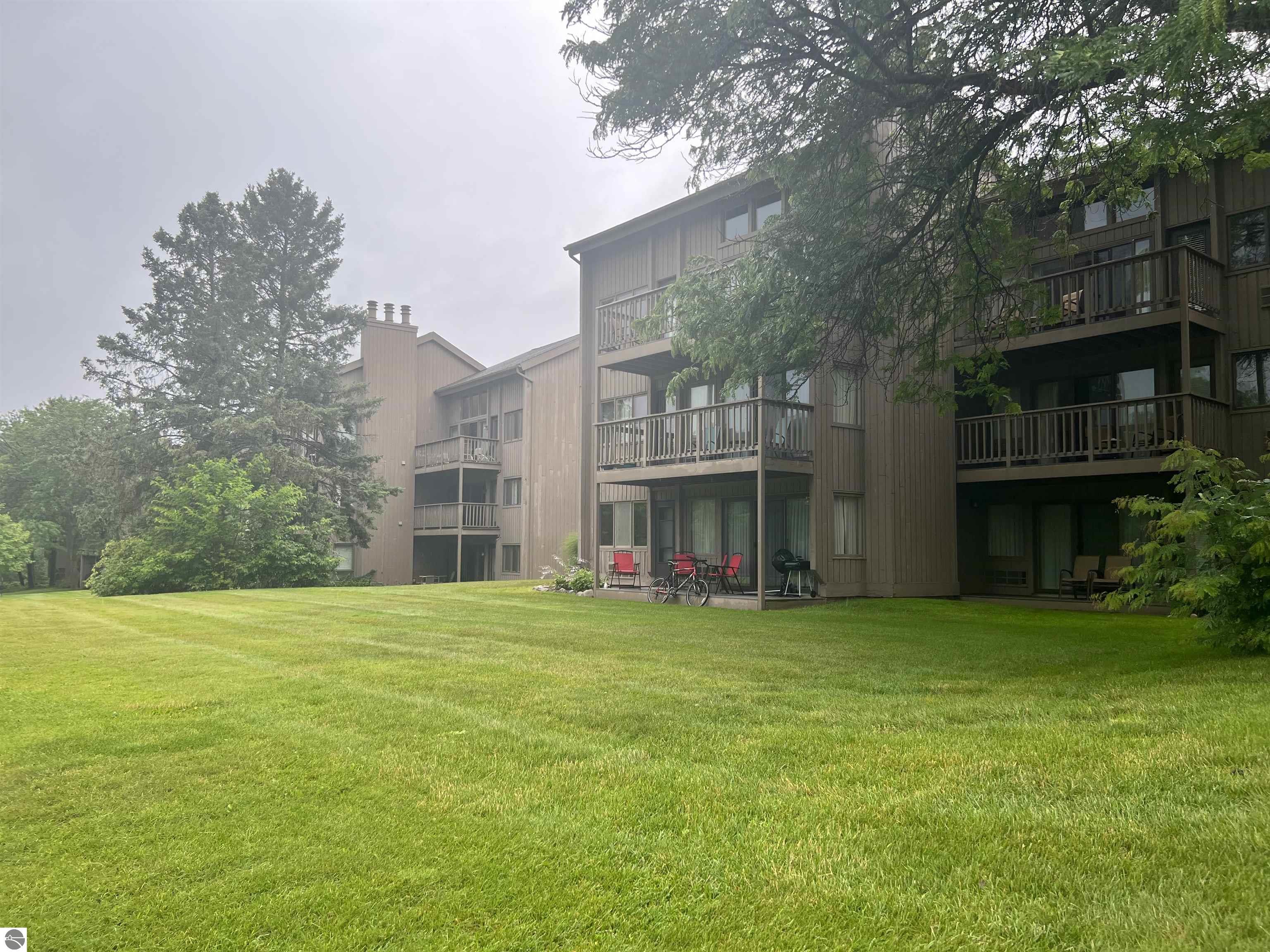 5524 Golfview Court