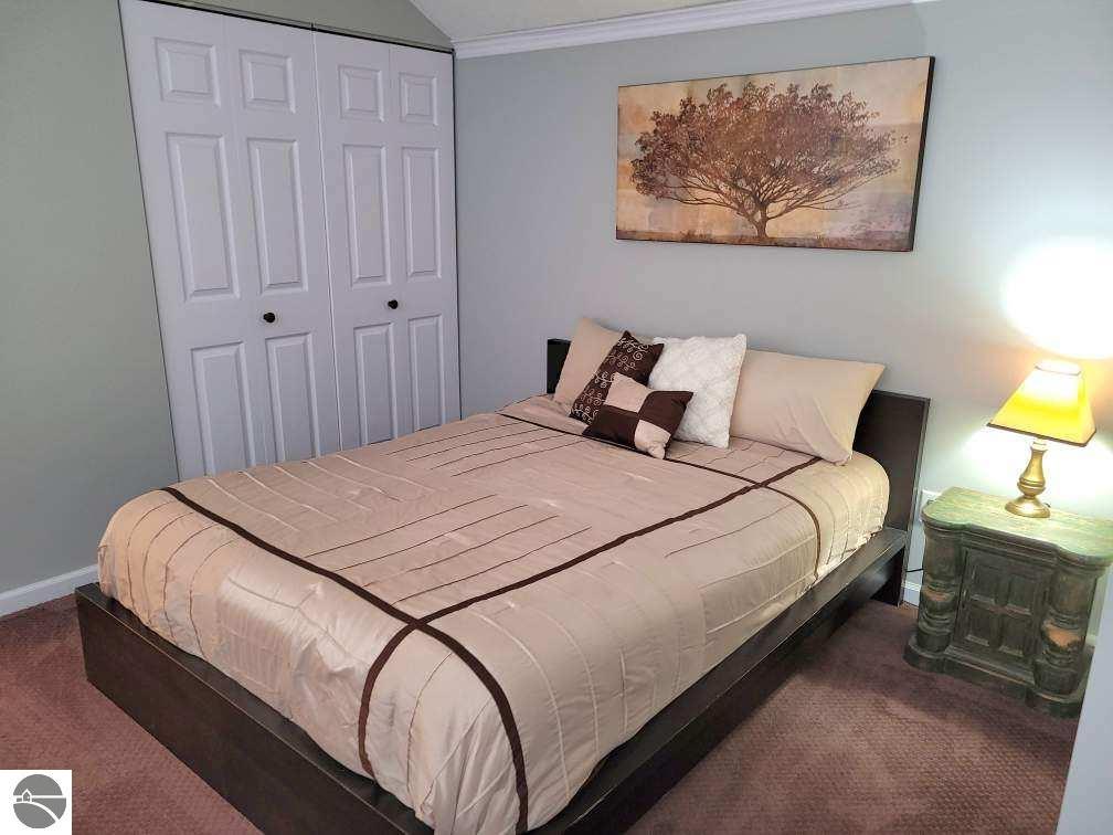5524 Golfview Court