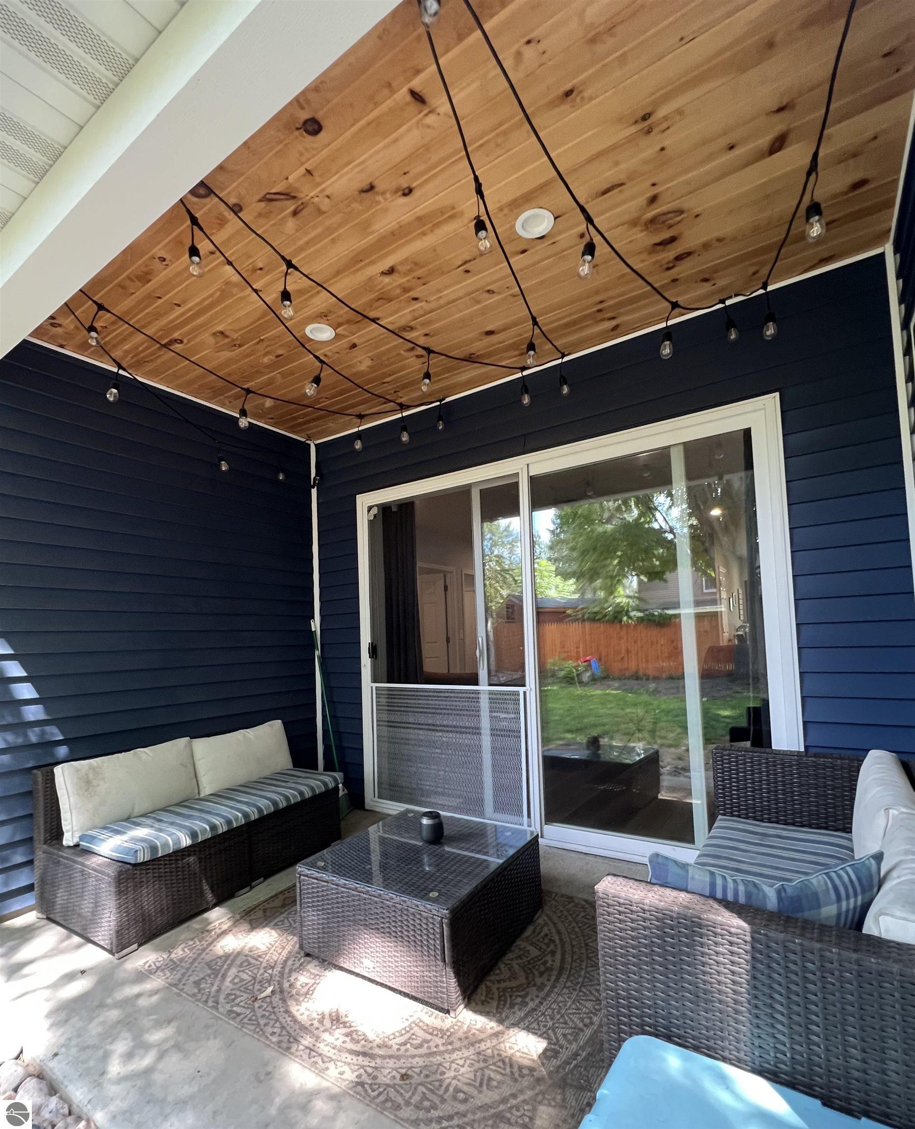 513 W Main Street