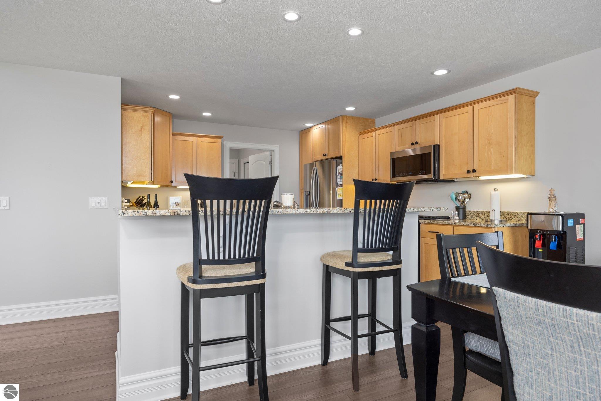 887 N Bay Cliff Drive # 16