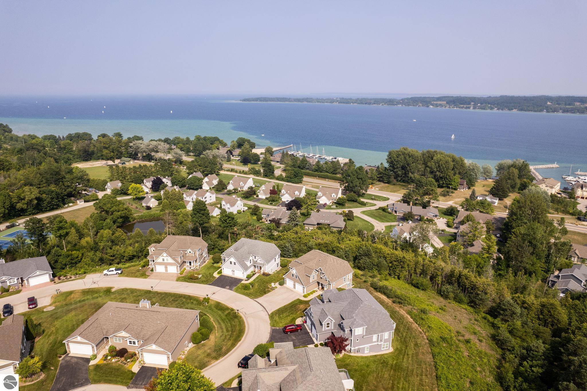 887 N Bay Cliff Drive # 16