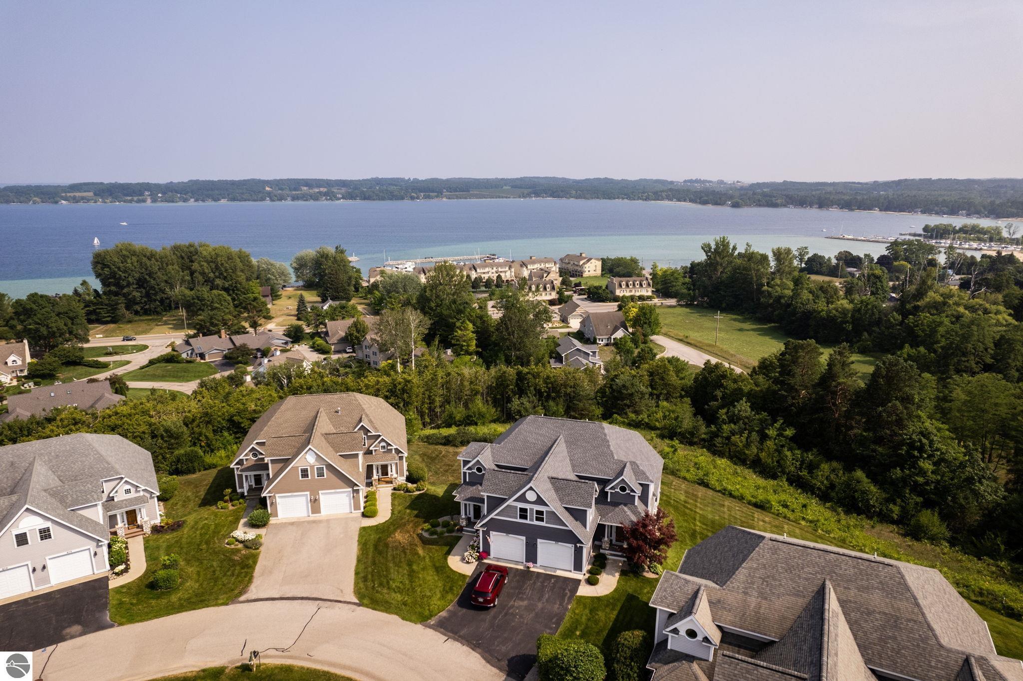 887 N Bay Cliff Drive # 16