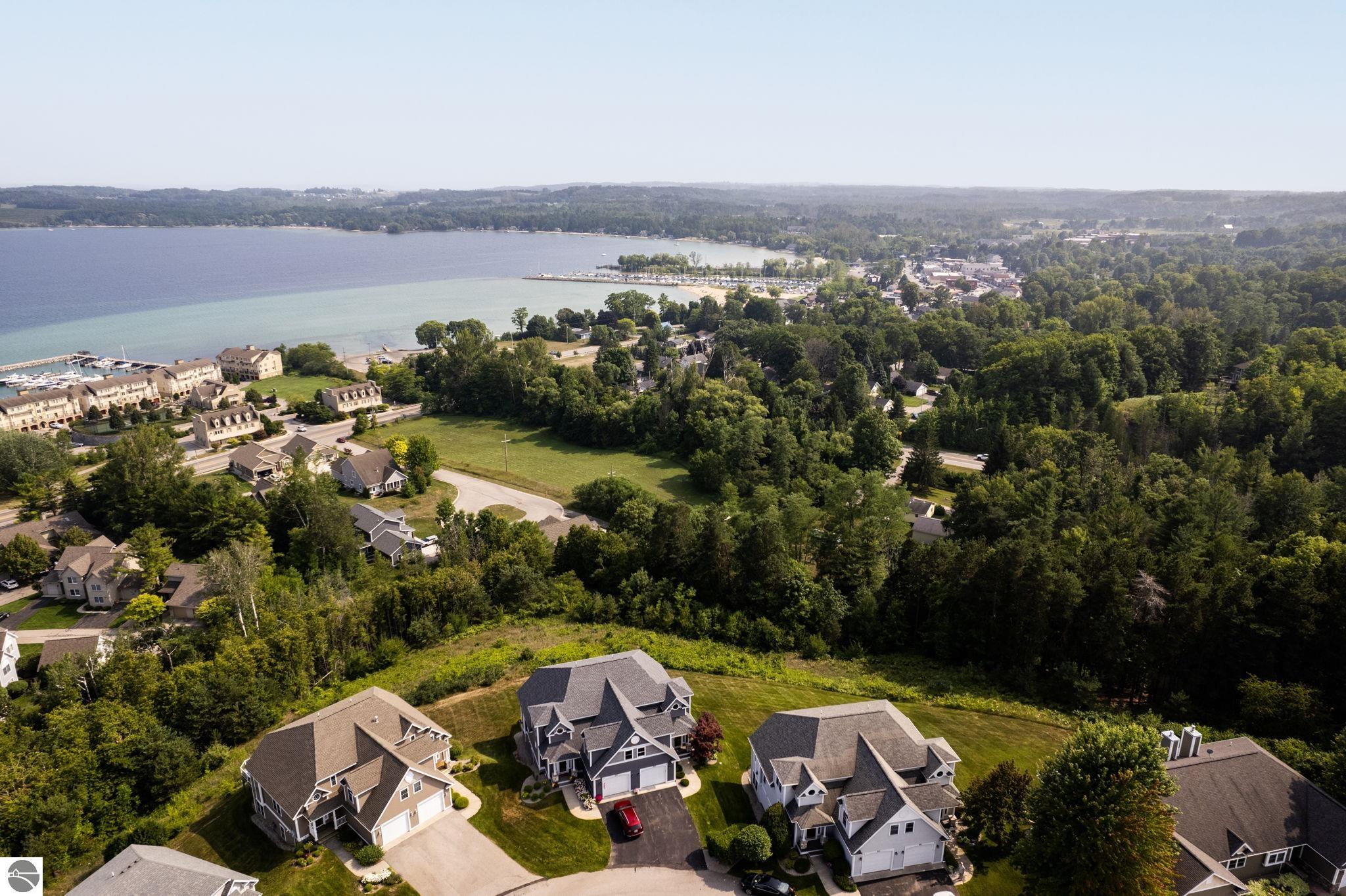 887 N Bay Cliff Drive # 16