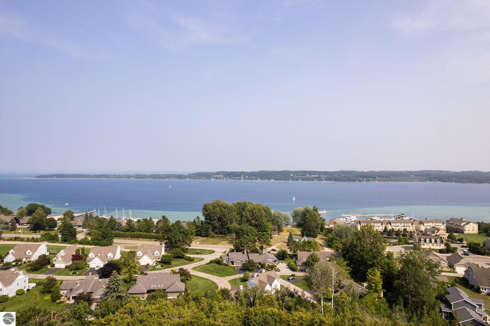 887 N Bay Cliff Drive # 16