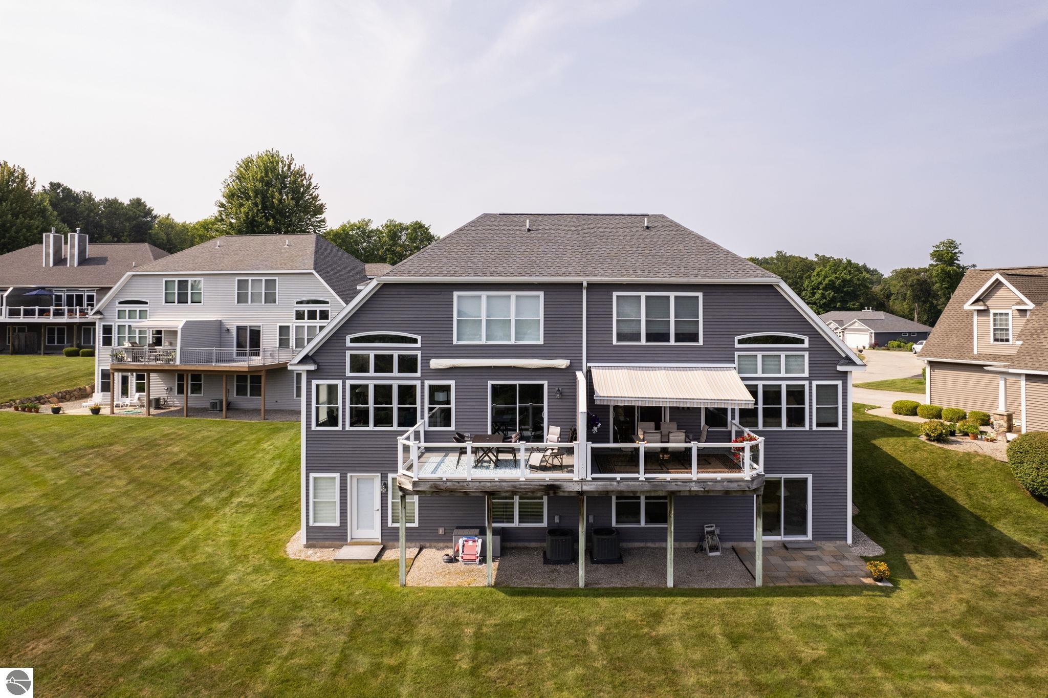 887 N Bay Cliff Drive # 16