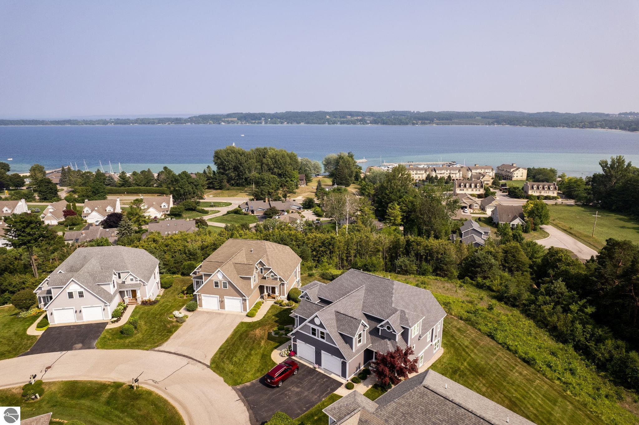 887 N Bay Cliff Drive # 16
