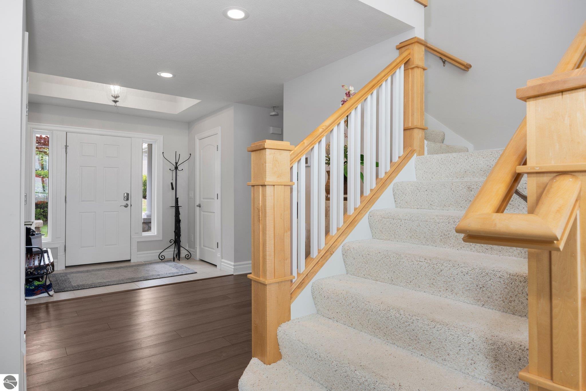 887 N Bay Cliff Drive # 16