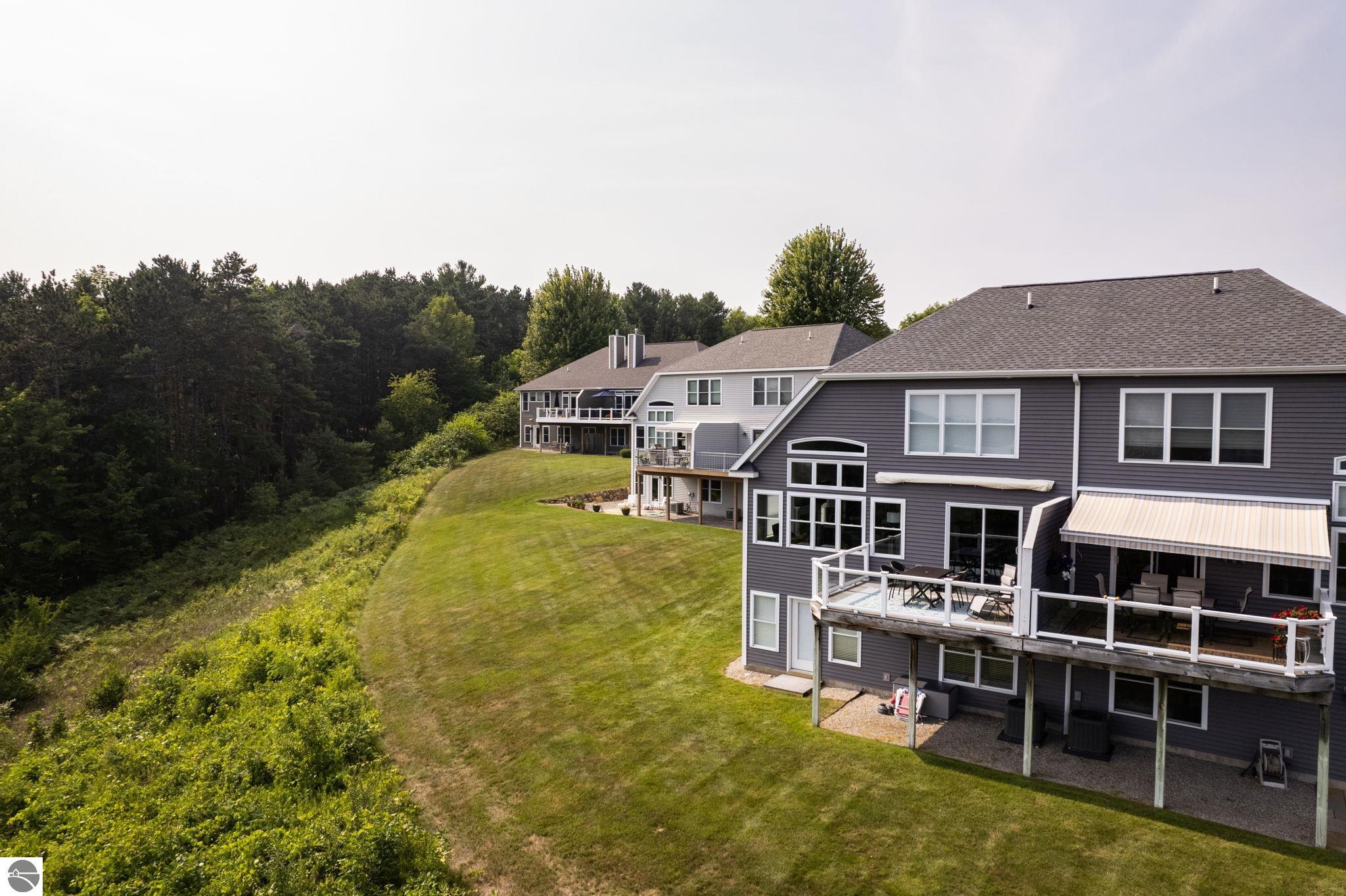 887 N Bay Cliff Drive # 16