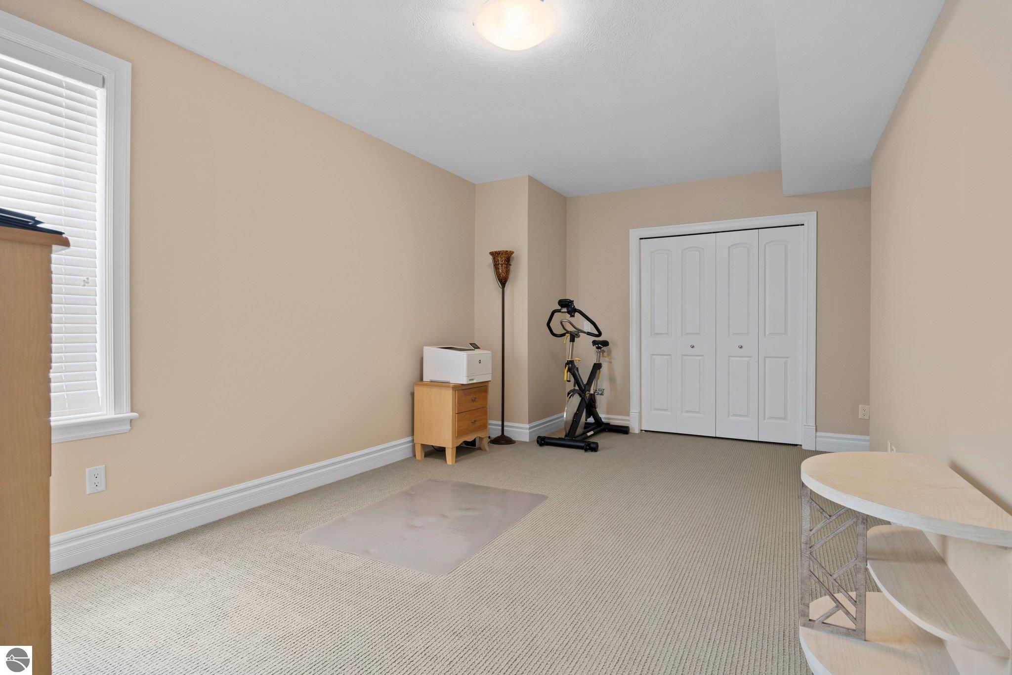 887 N Bay Cliff Drive # 16
