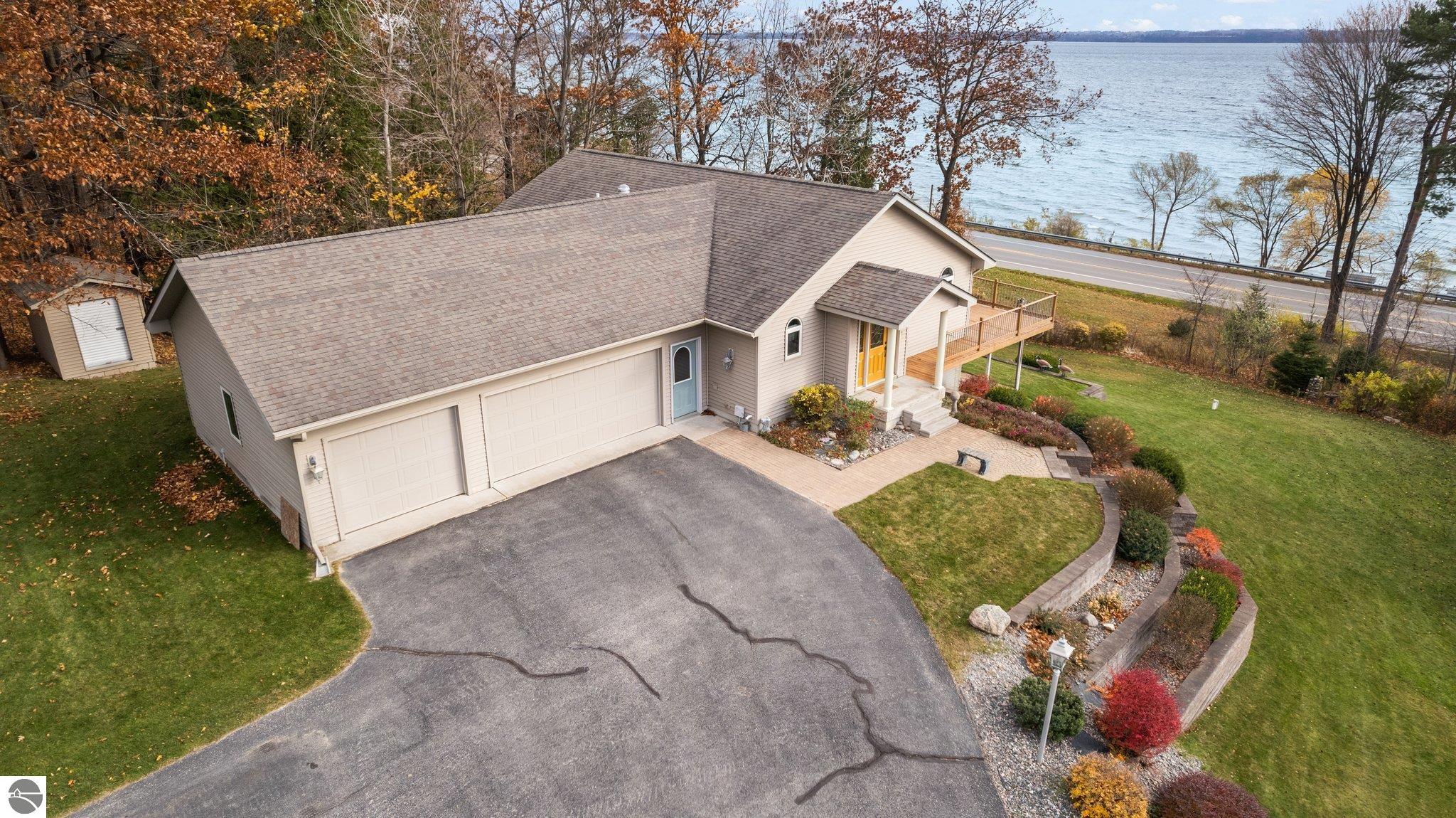 10054 Council Oak Drive