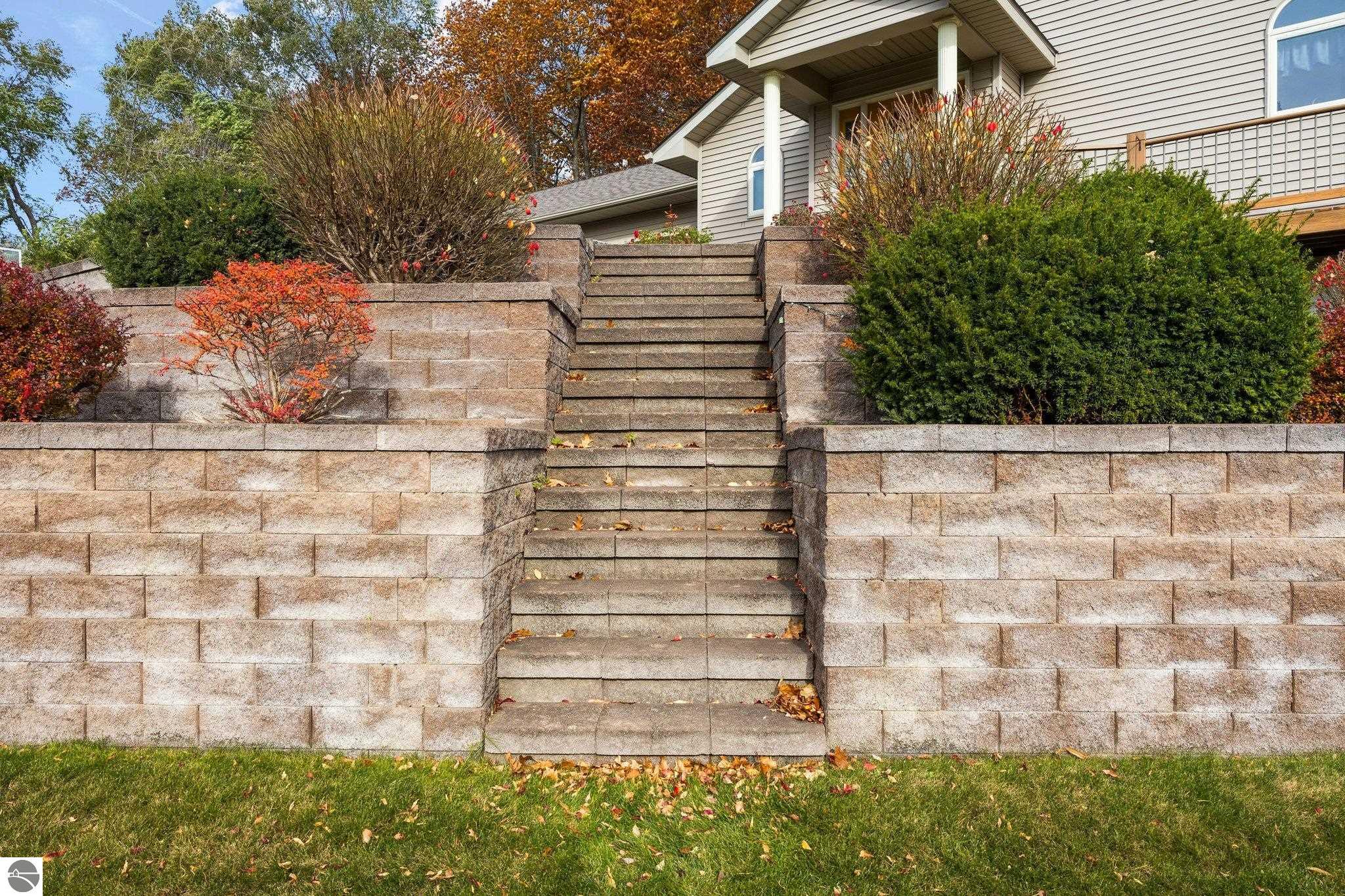 10054 Council Oak Drive