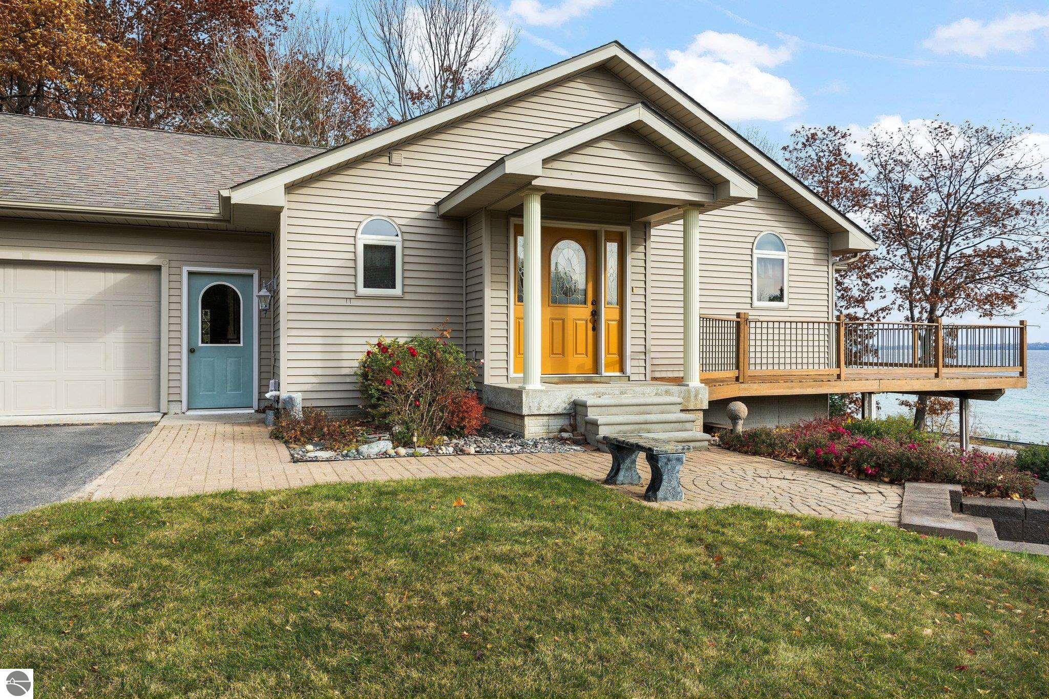 10054 Council Oak Drive
