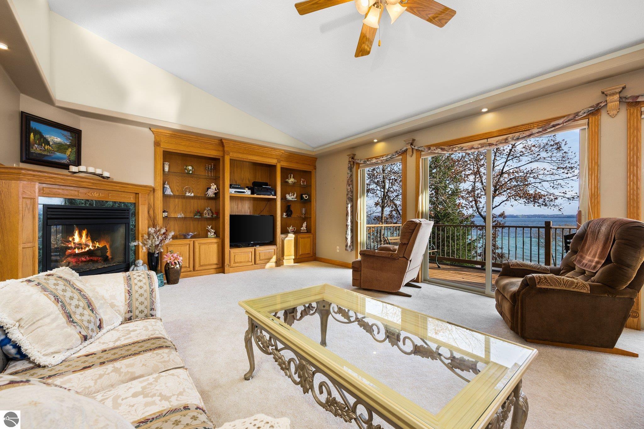 10054 Council Oak Drive
