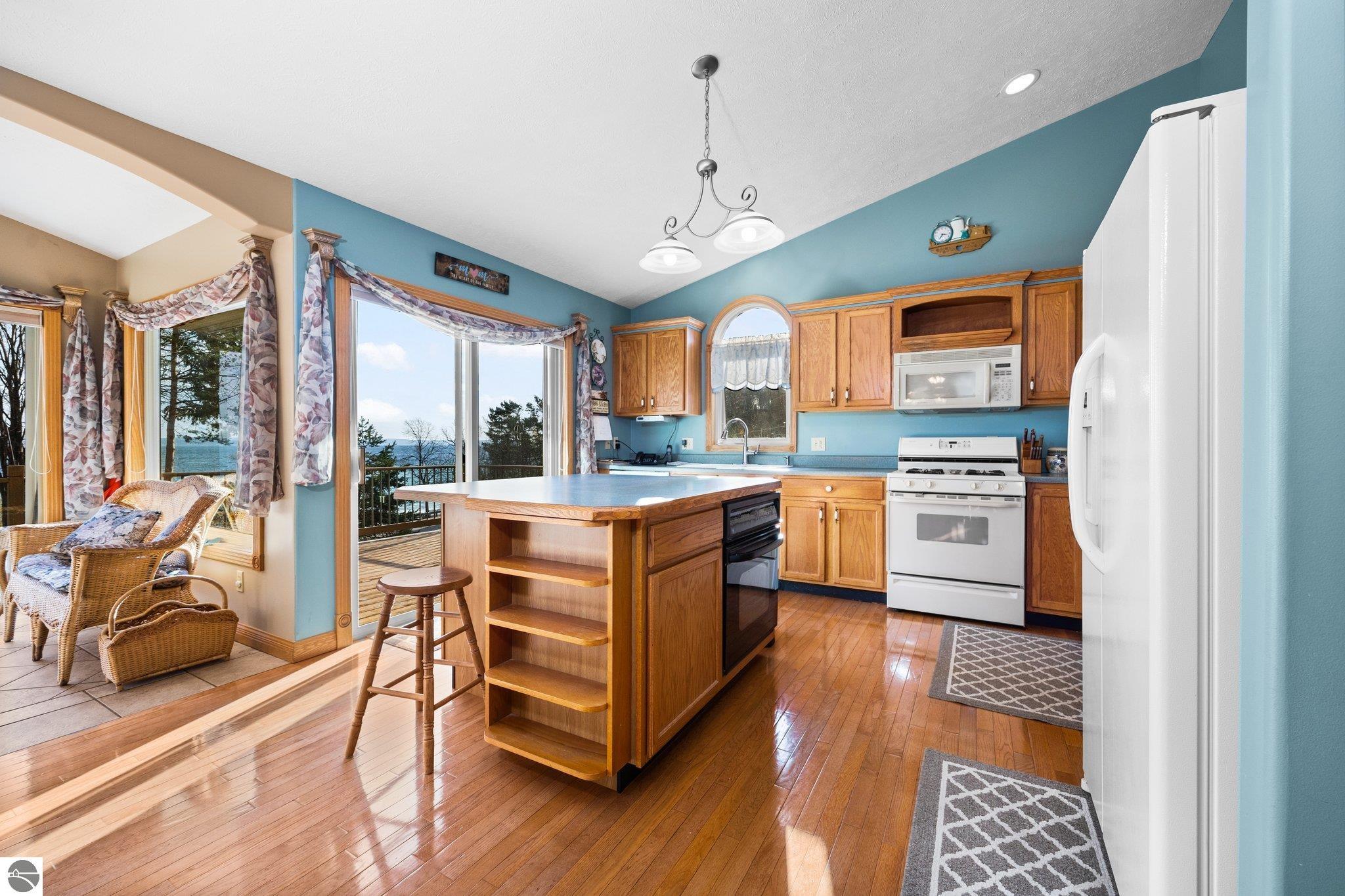 10054 Council Oak Drive