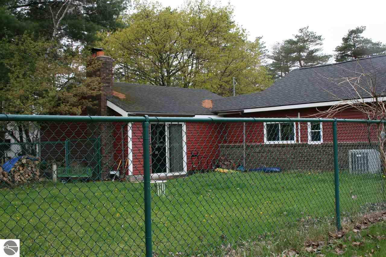 7452 Gillett Road