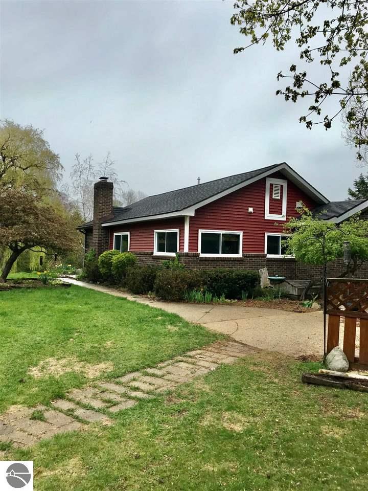 7452 Gillett Road