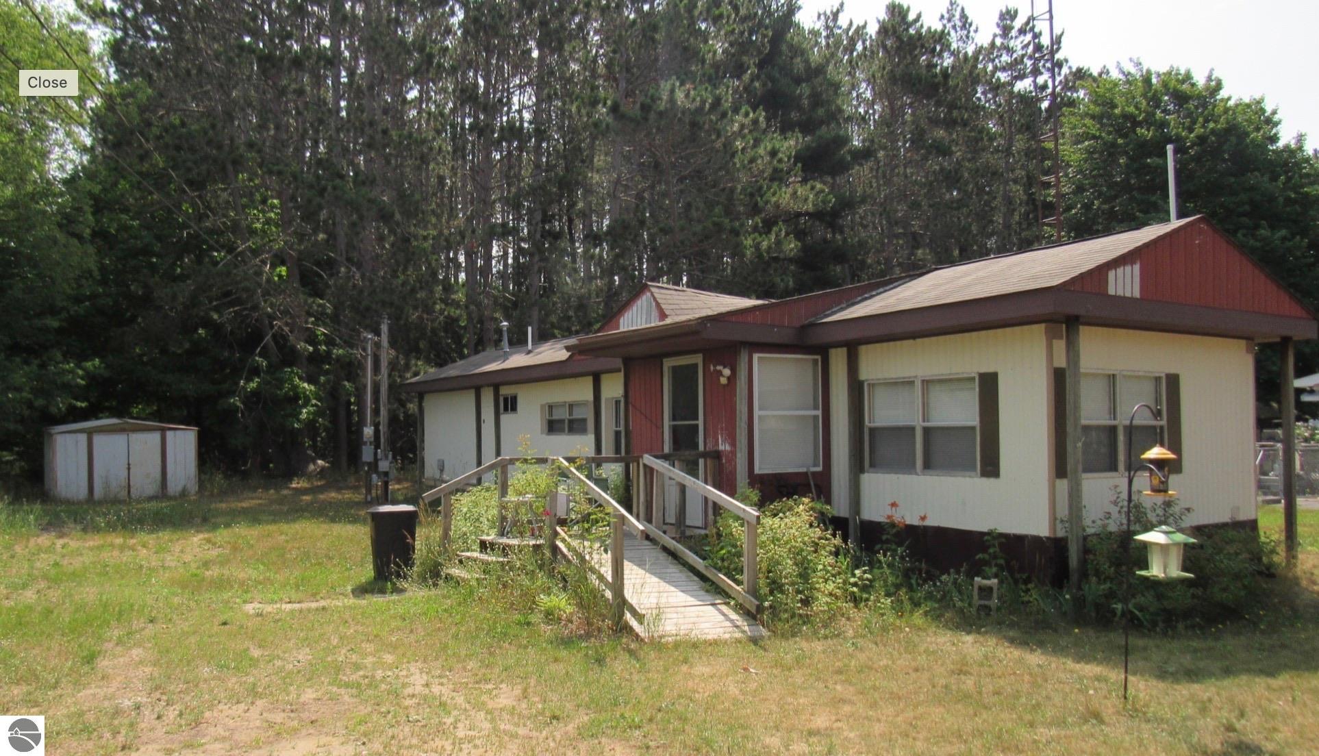 5013 Cecilia Lane