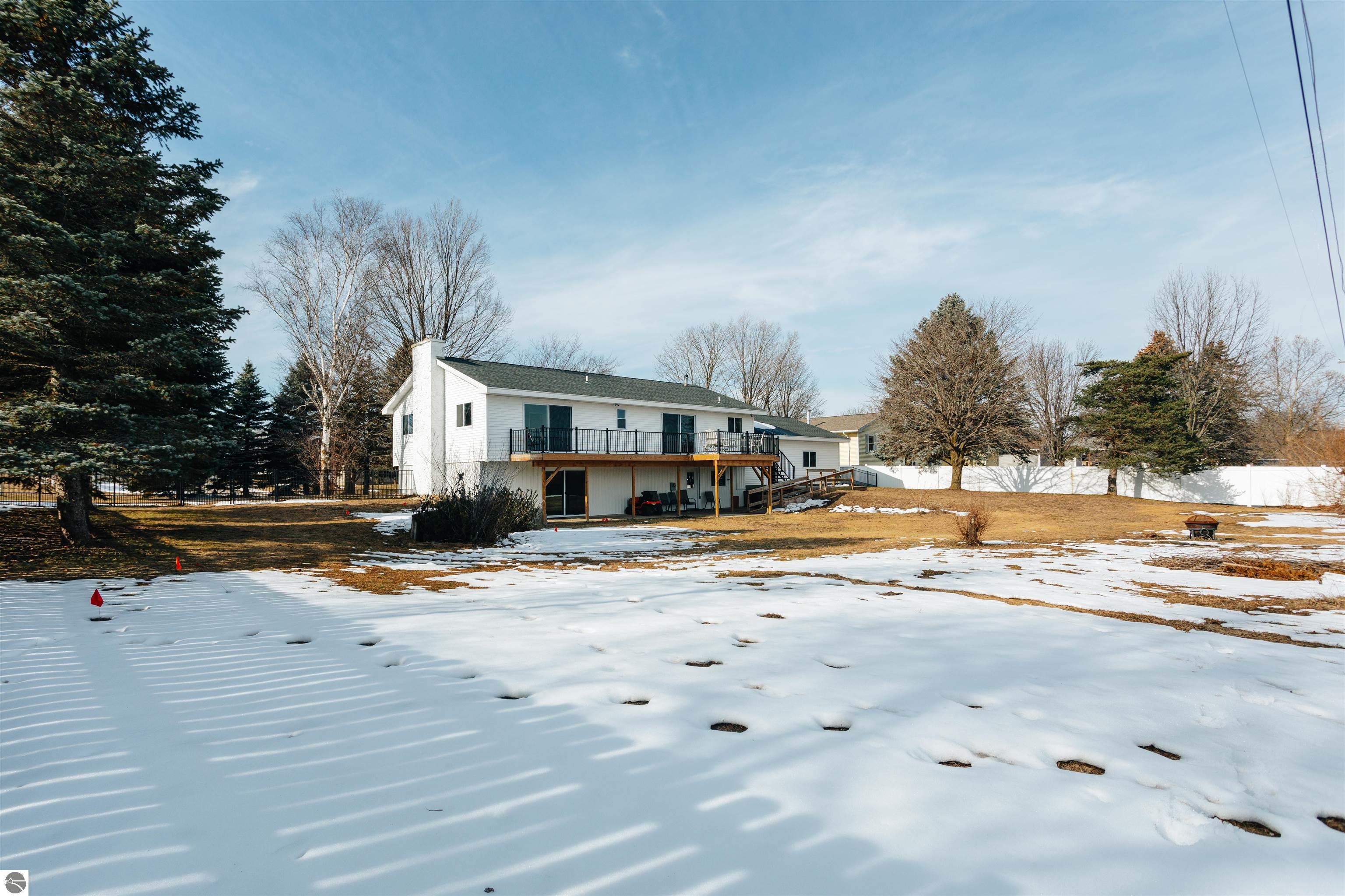 933 Valley View Drive