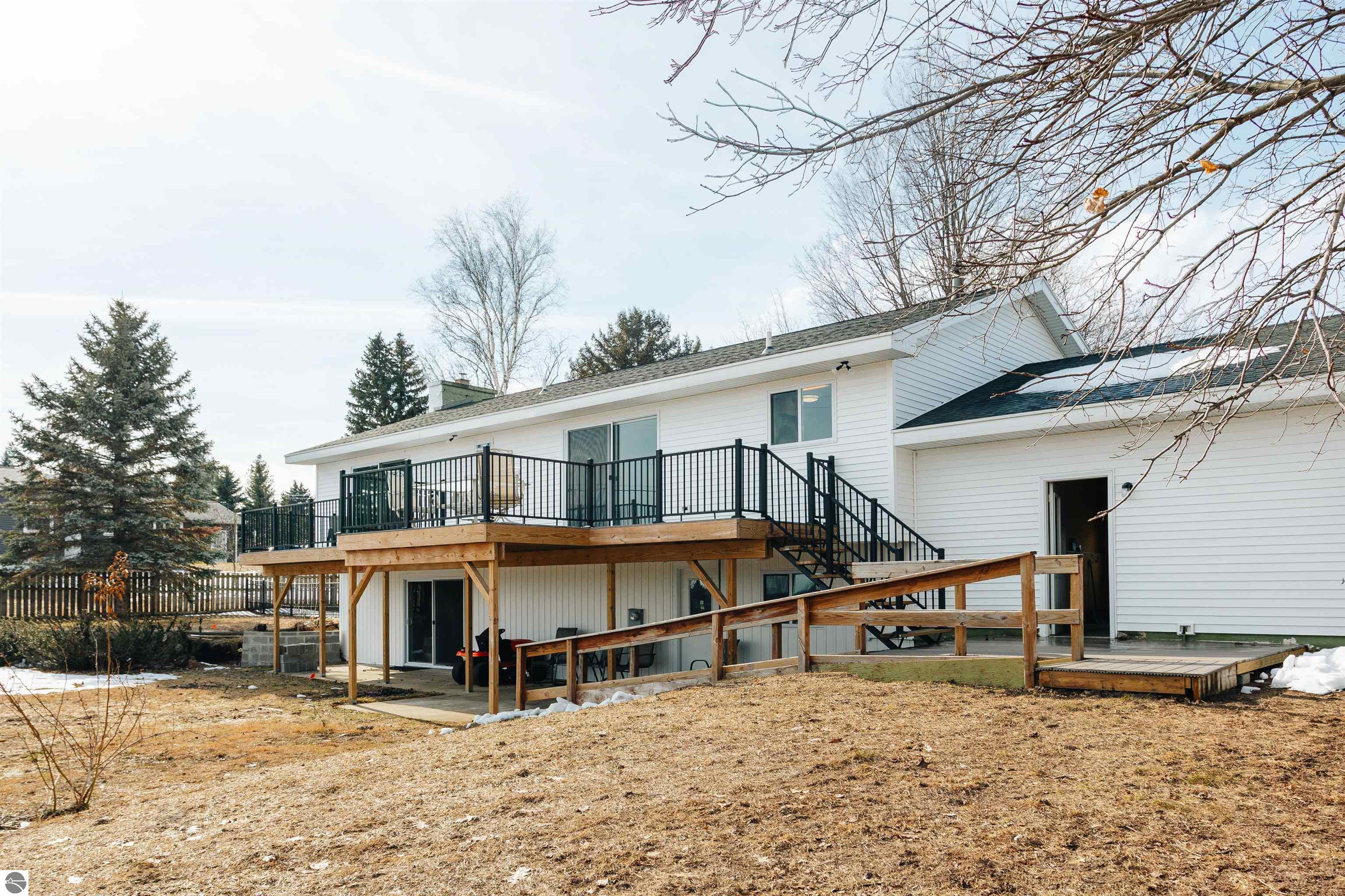 933 Valley View Drive