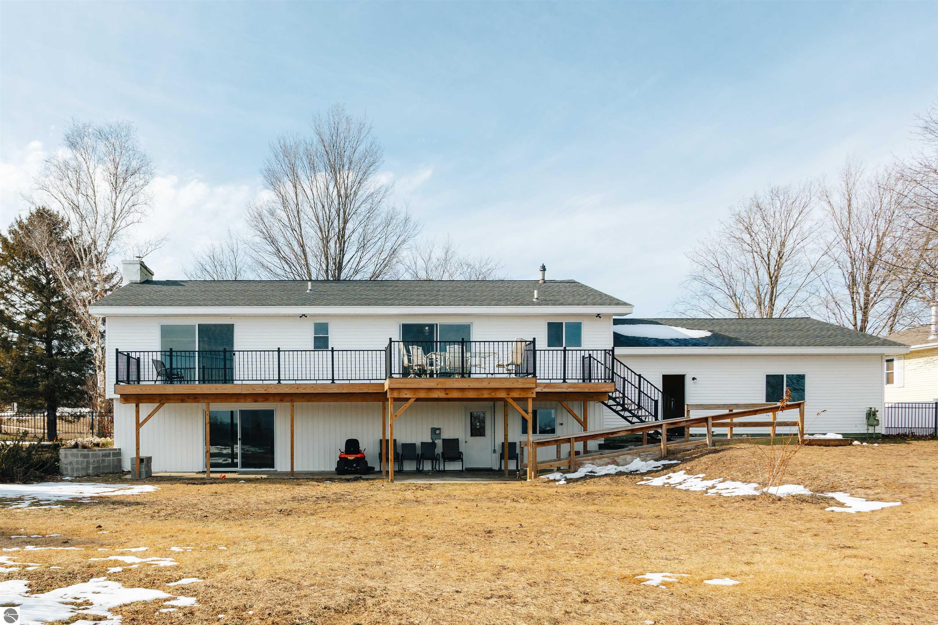 933 Valley View Drive