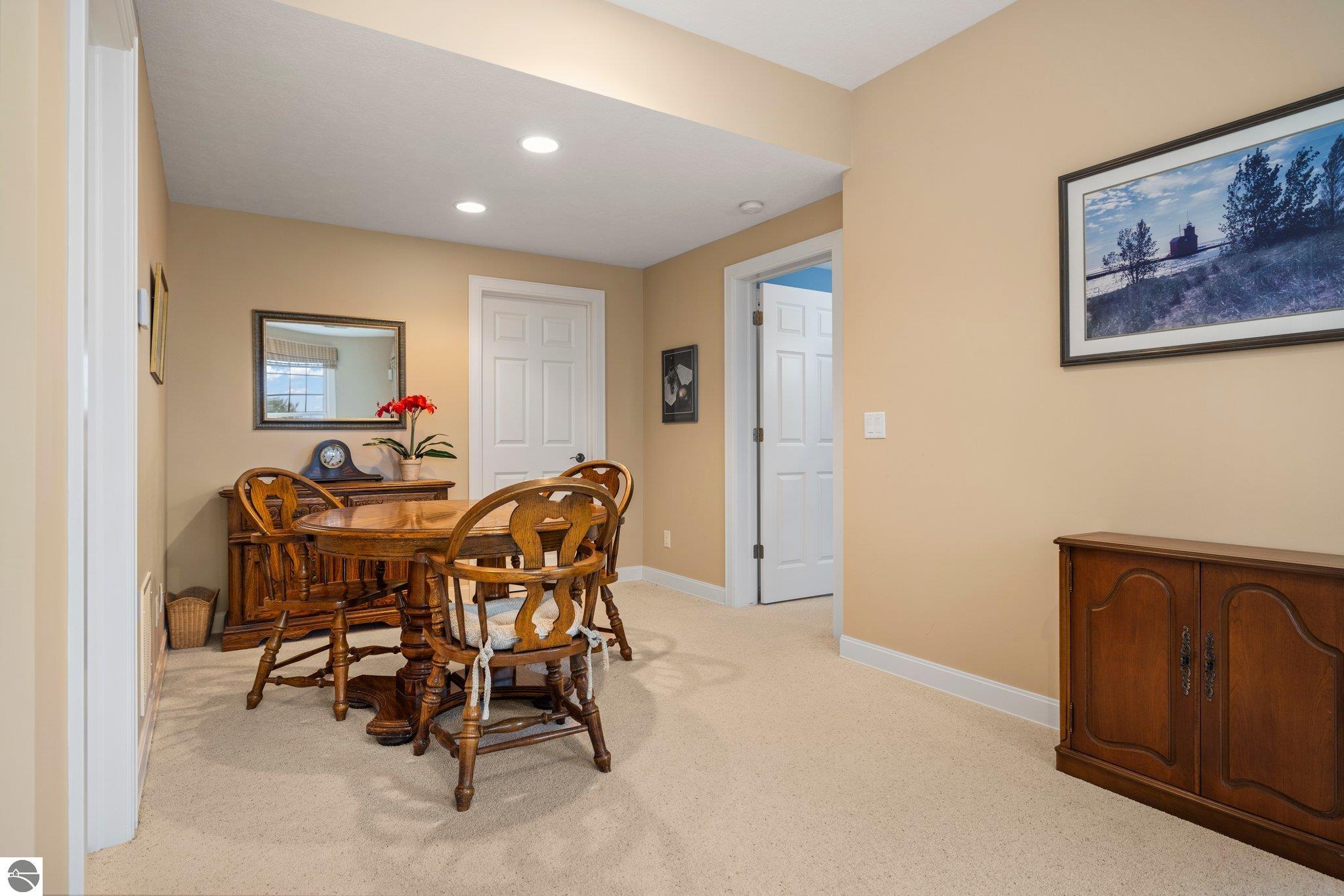 6403 Cedarmere