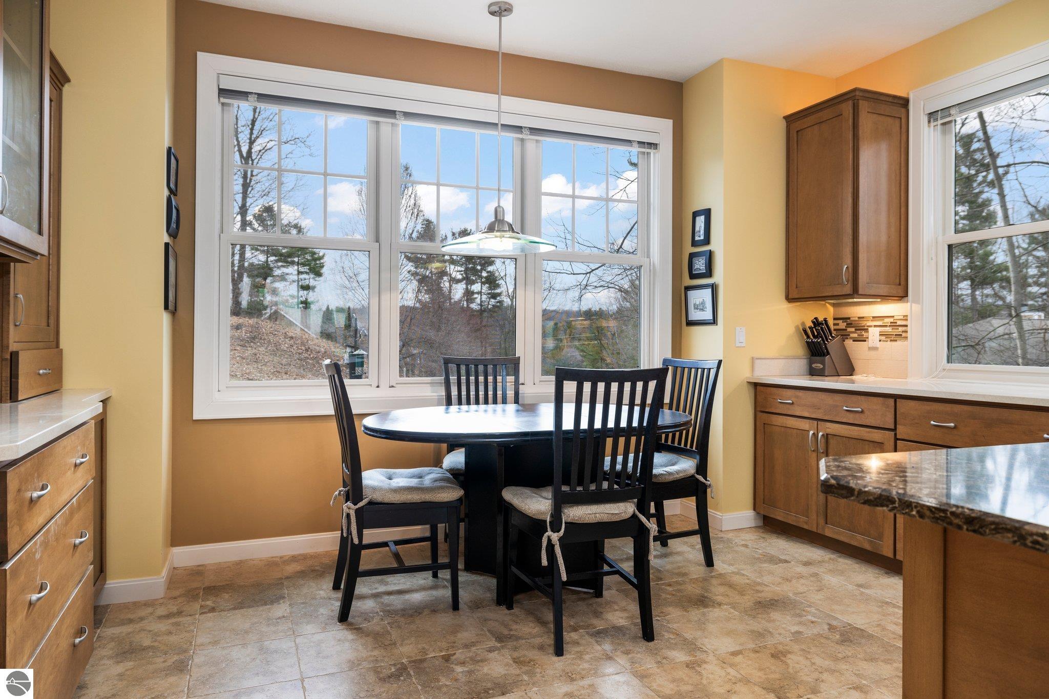 6403 Cedarmere
