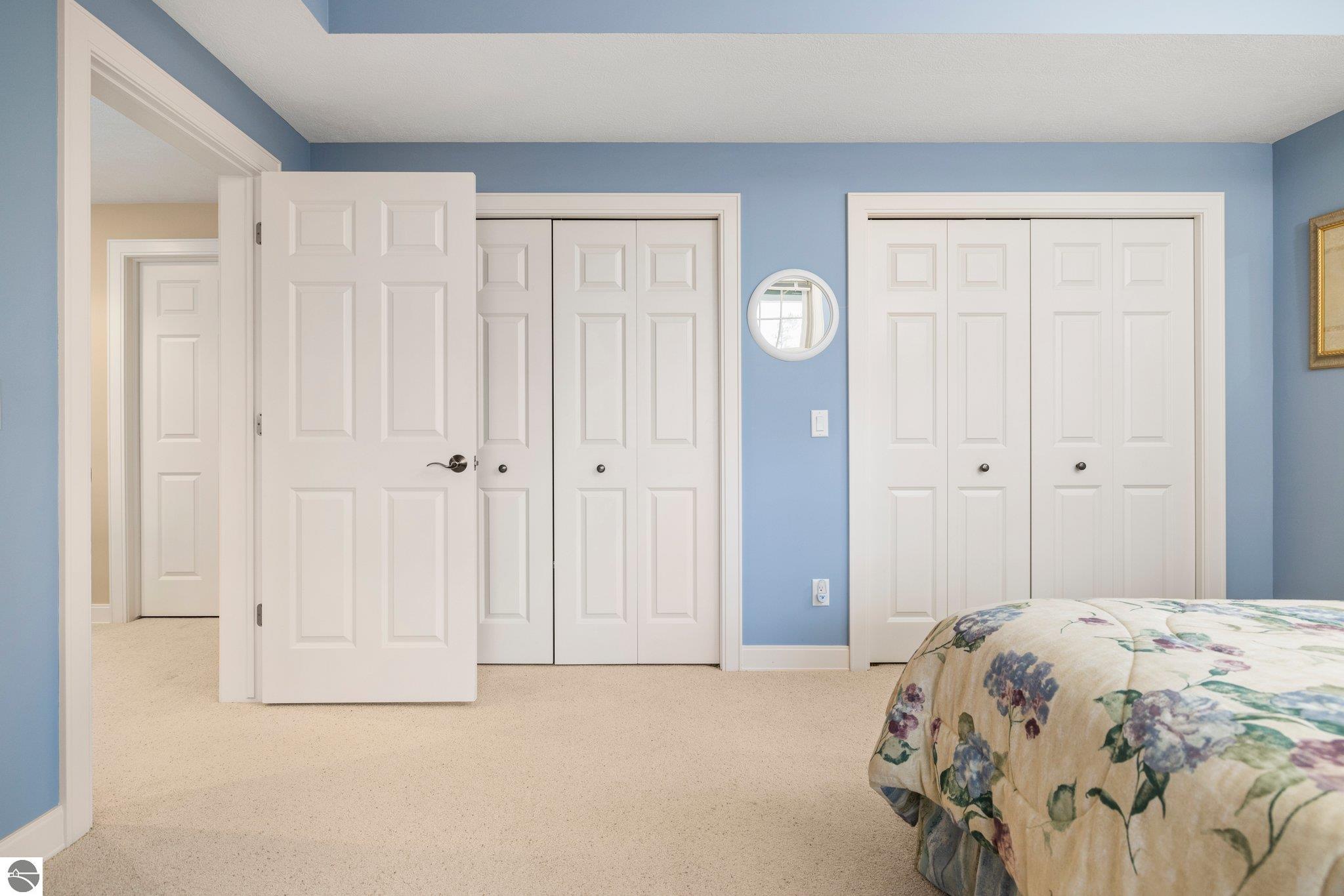6403 Cedarmere