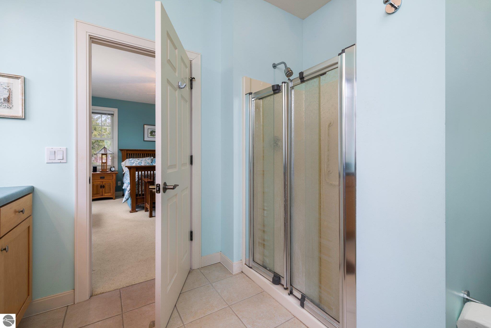 6403 Cedarmere