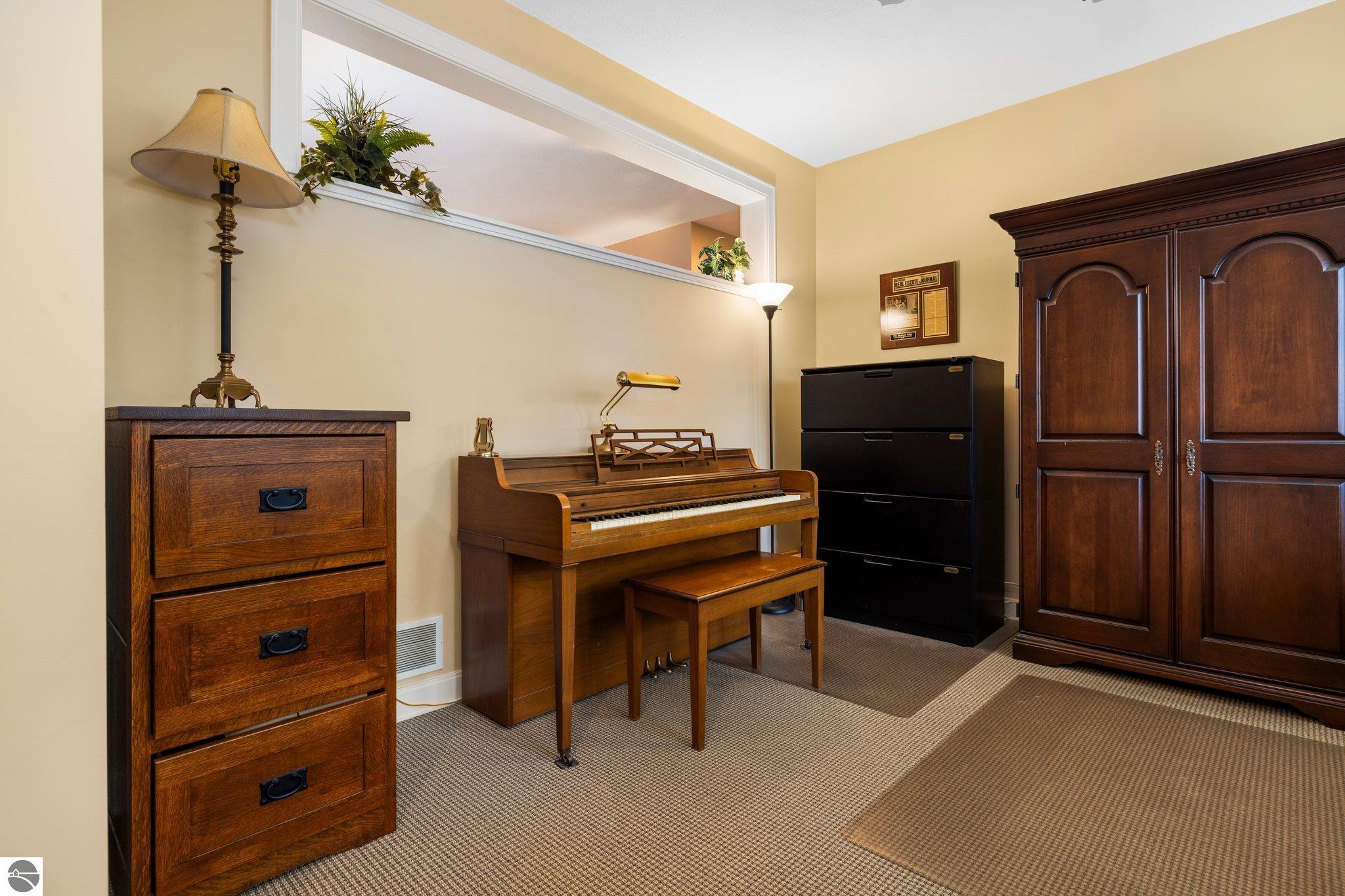 6403 Cedarmere