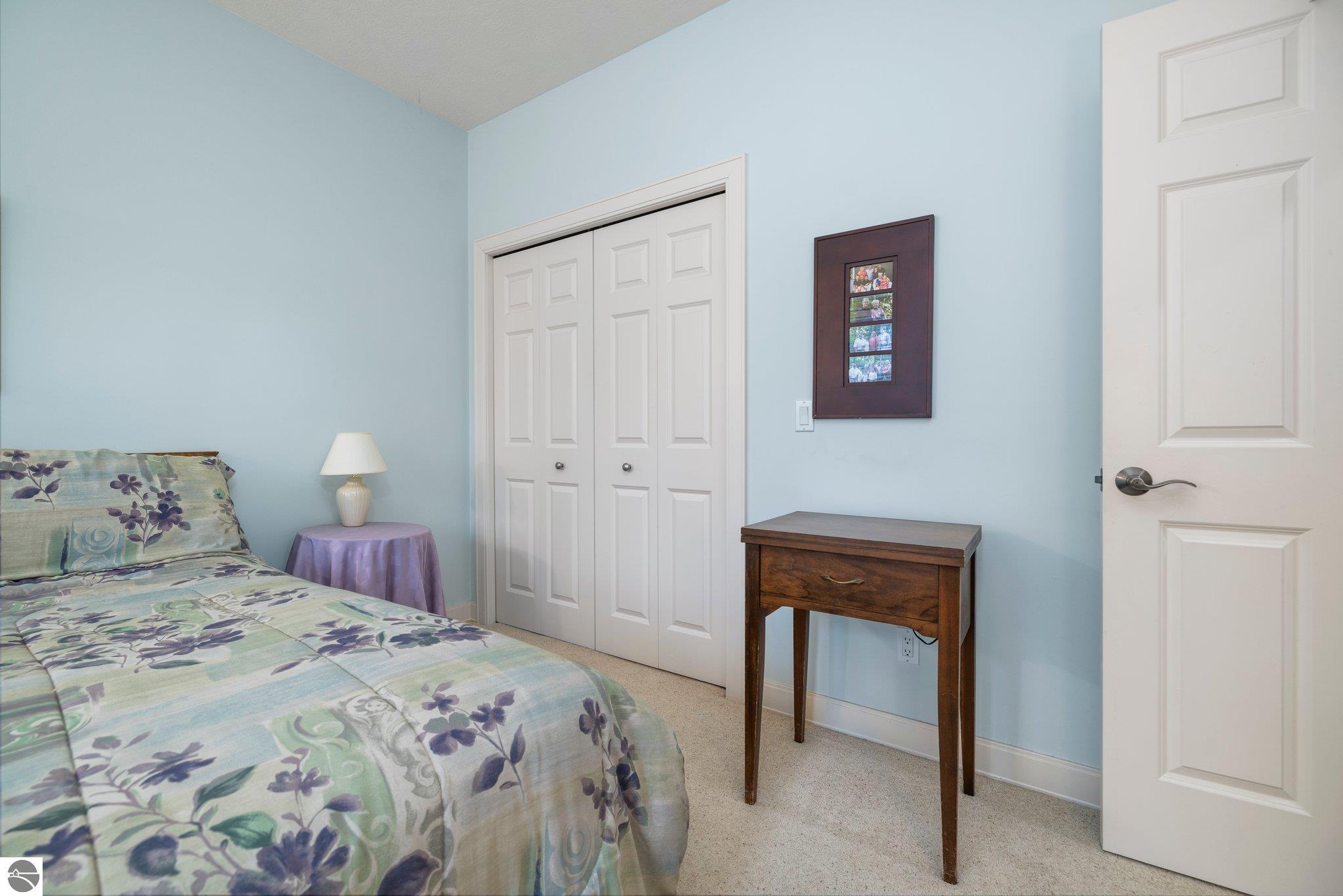 6403 Cedarmere