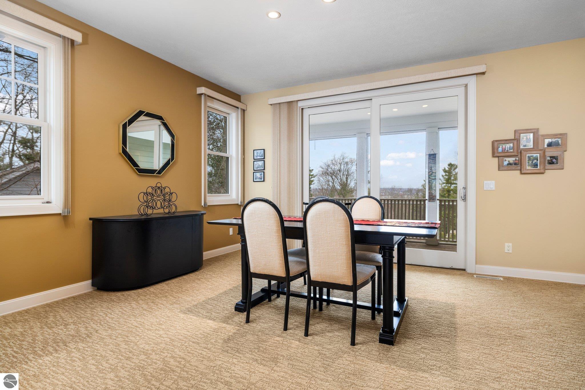 6403 Cedarmere