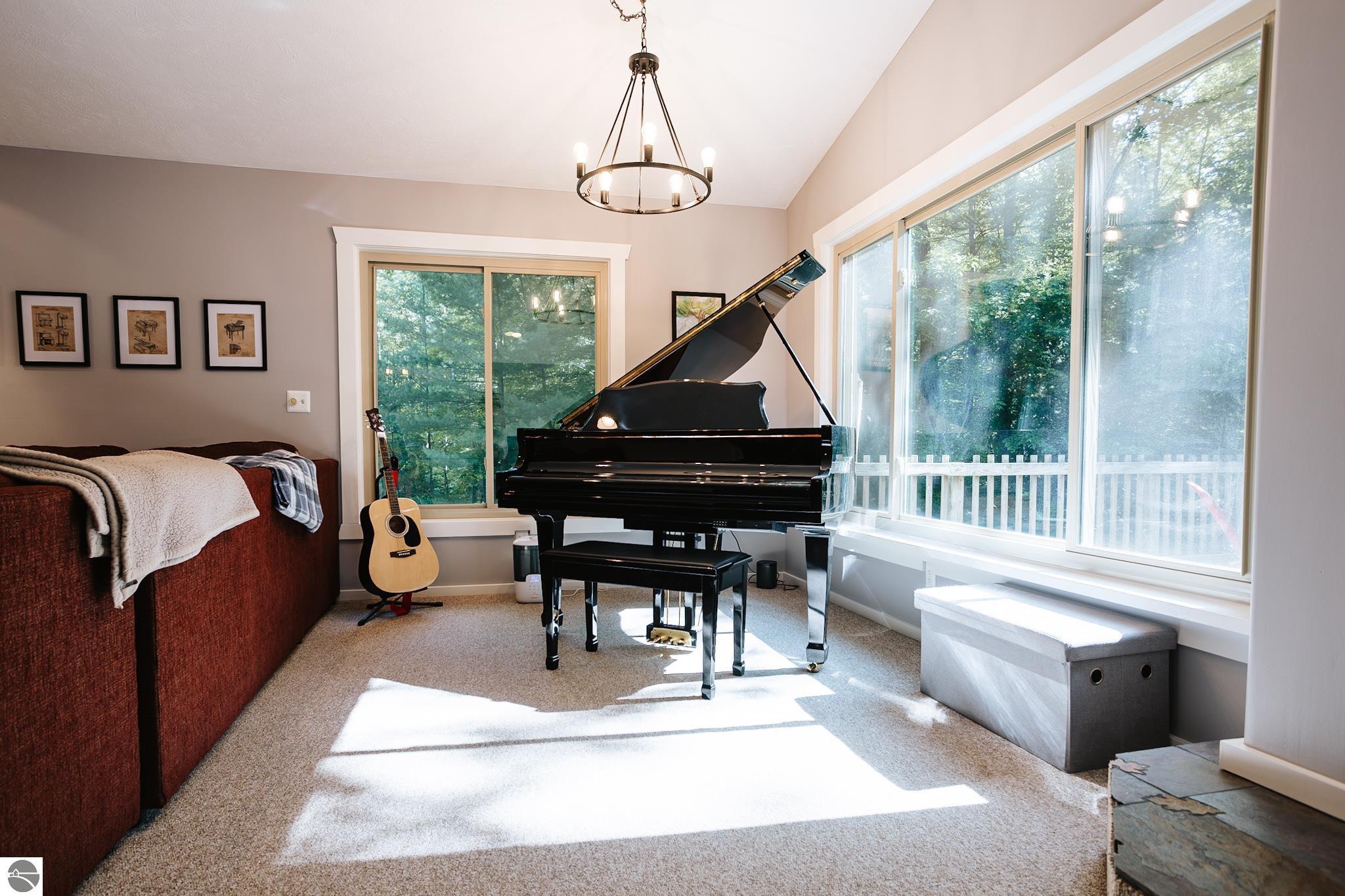 119 Peninsula Trail
