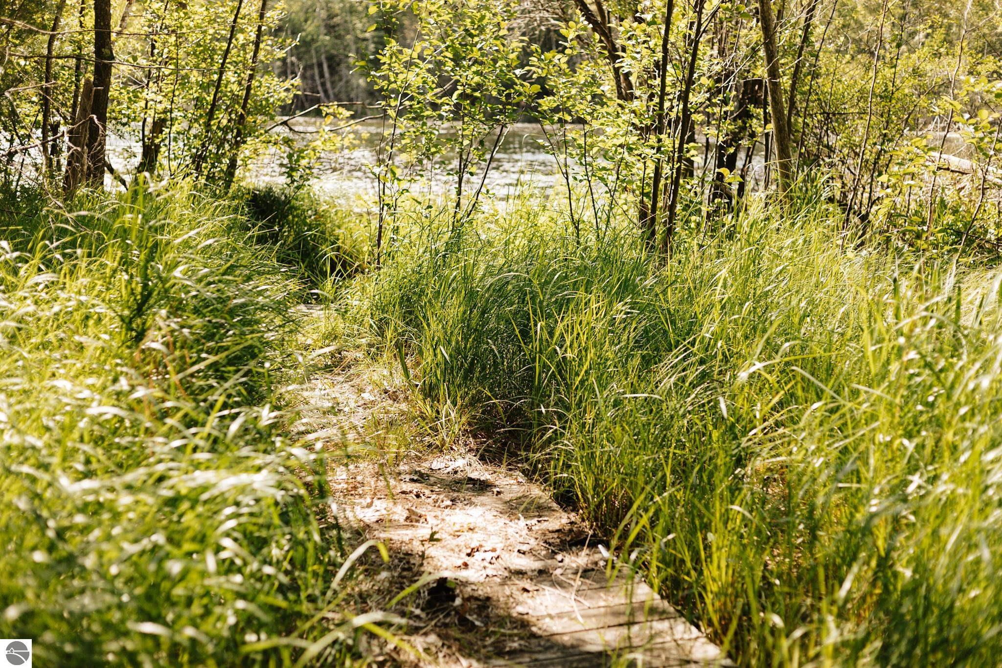 119 Peninsula Trail