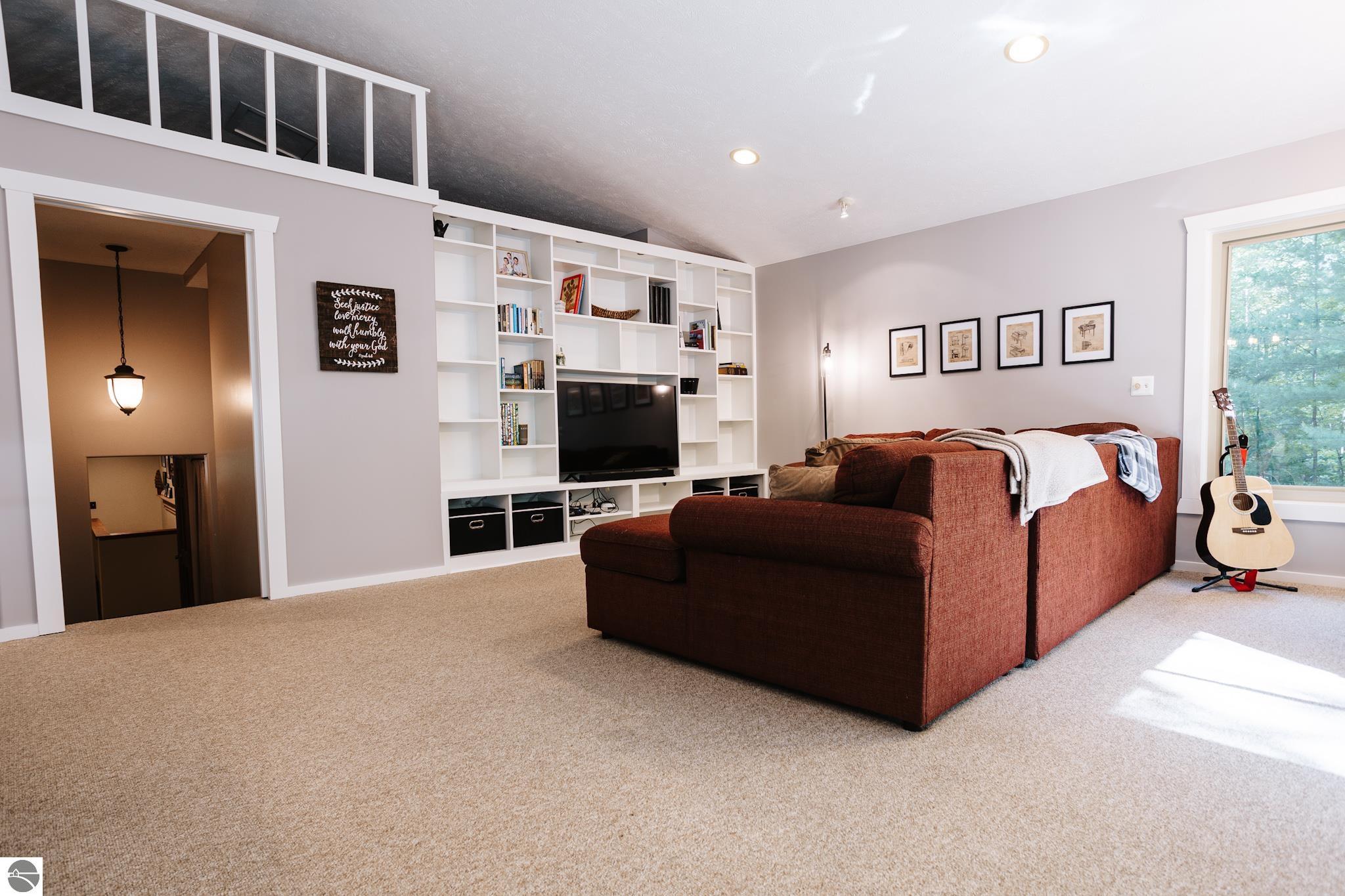 119 Peninsula Trail