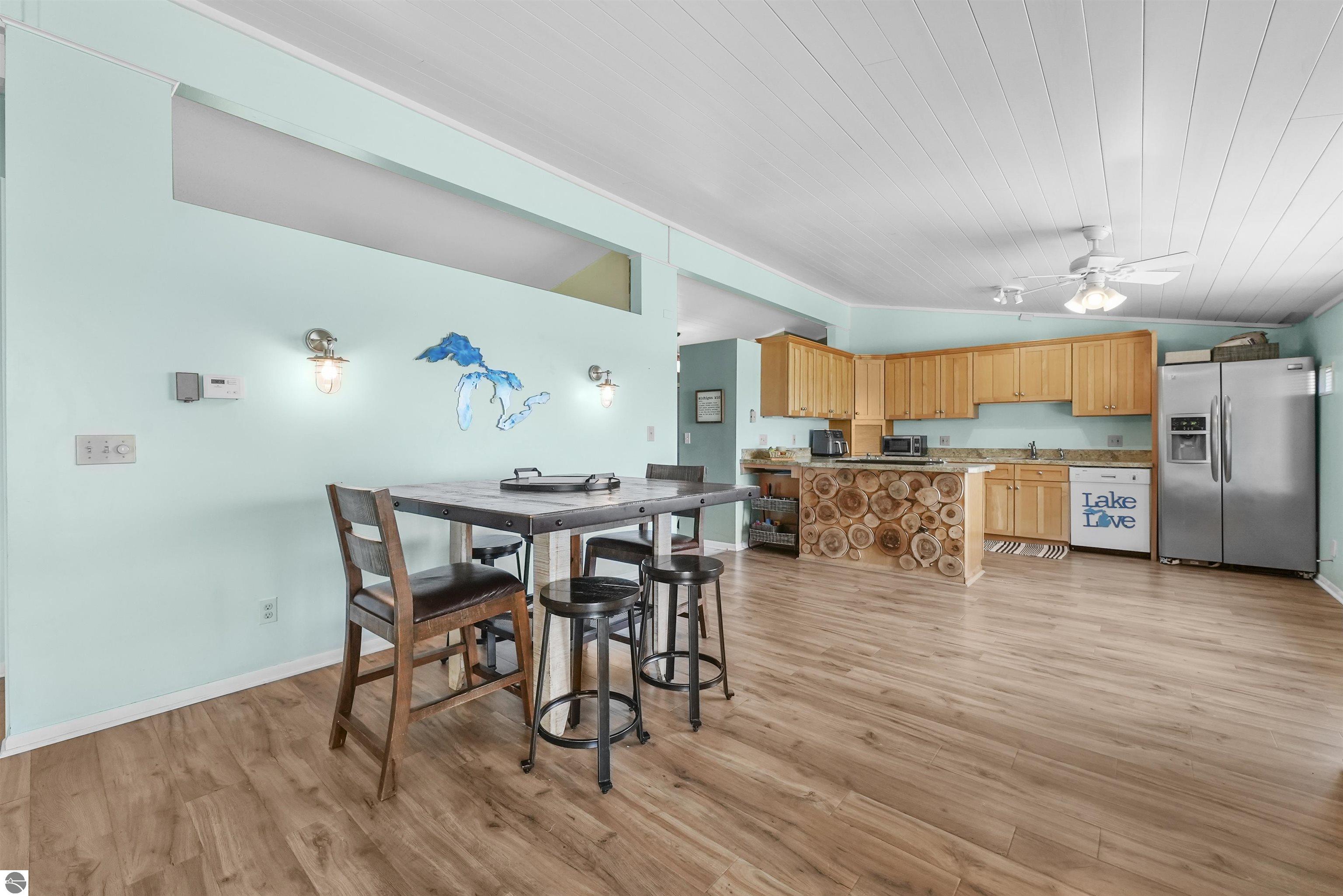 6563 W Northshore Drive