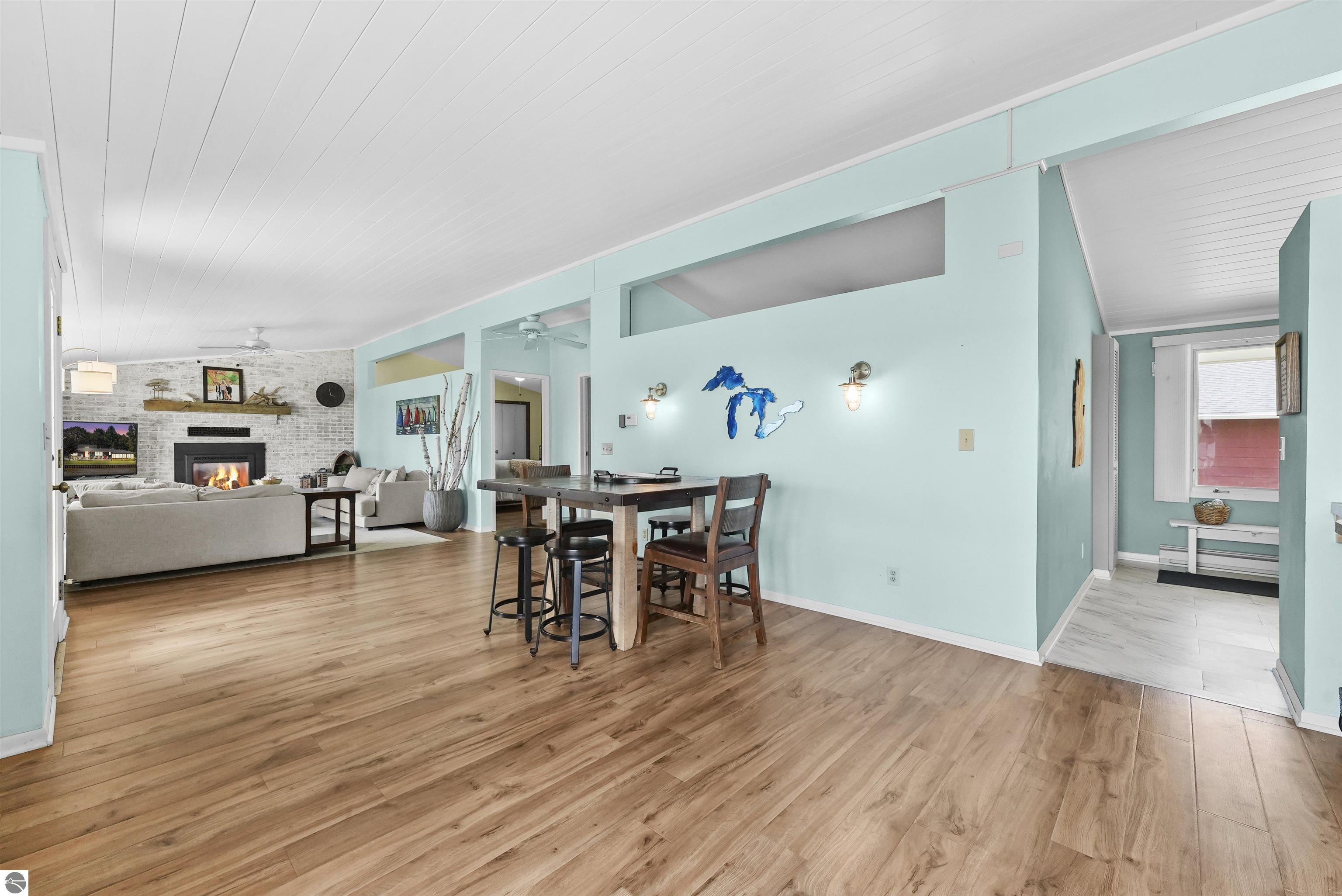 6563 W Northshore Drive