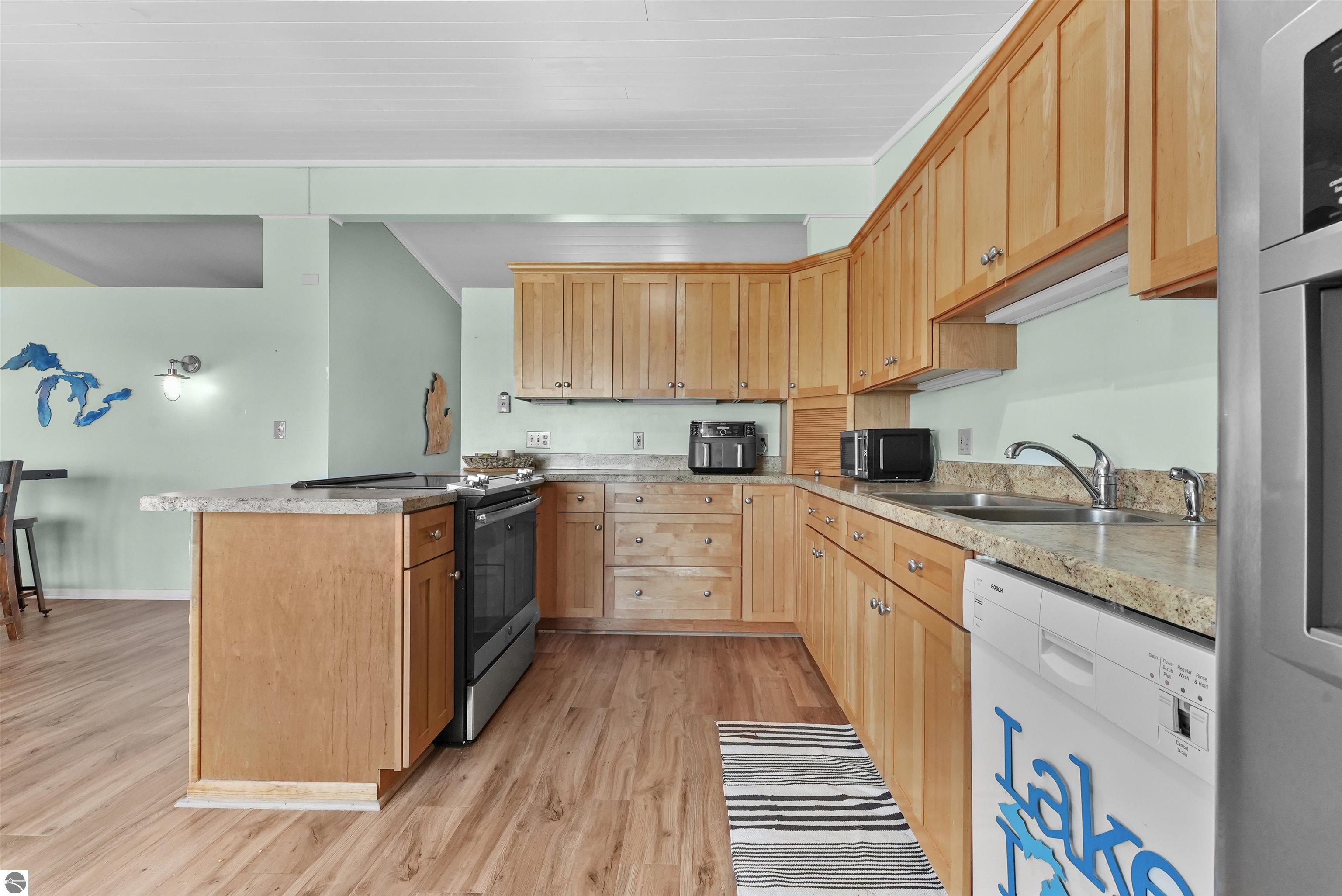 6563 W Northshore Drive